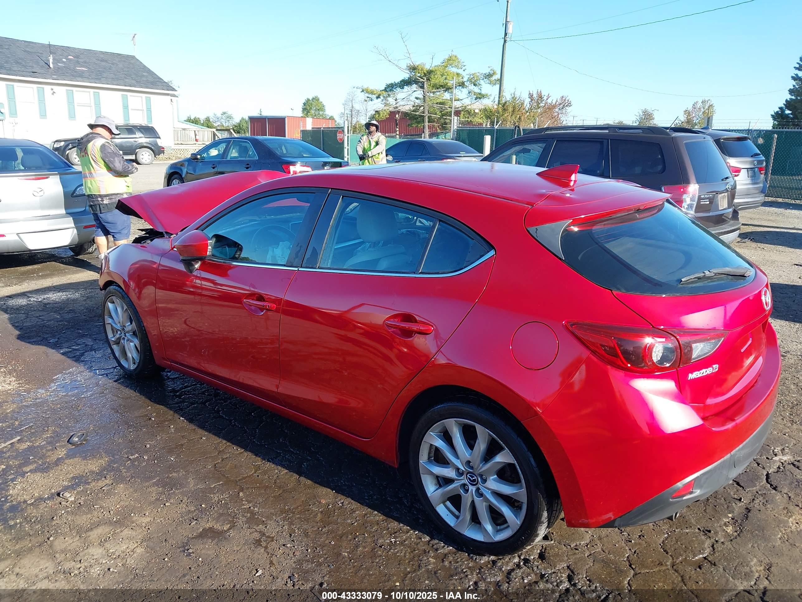 MAZDA MAZDA3 image 3