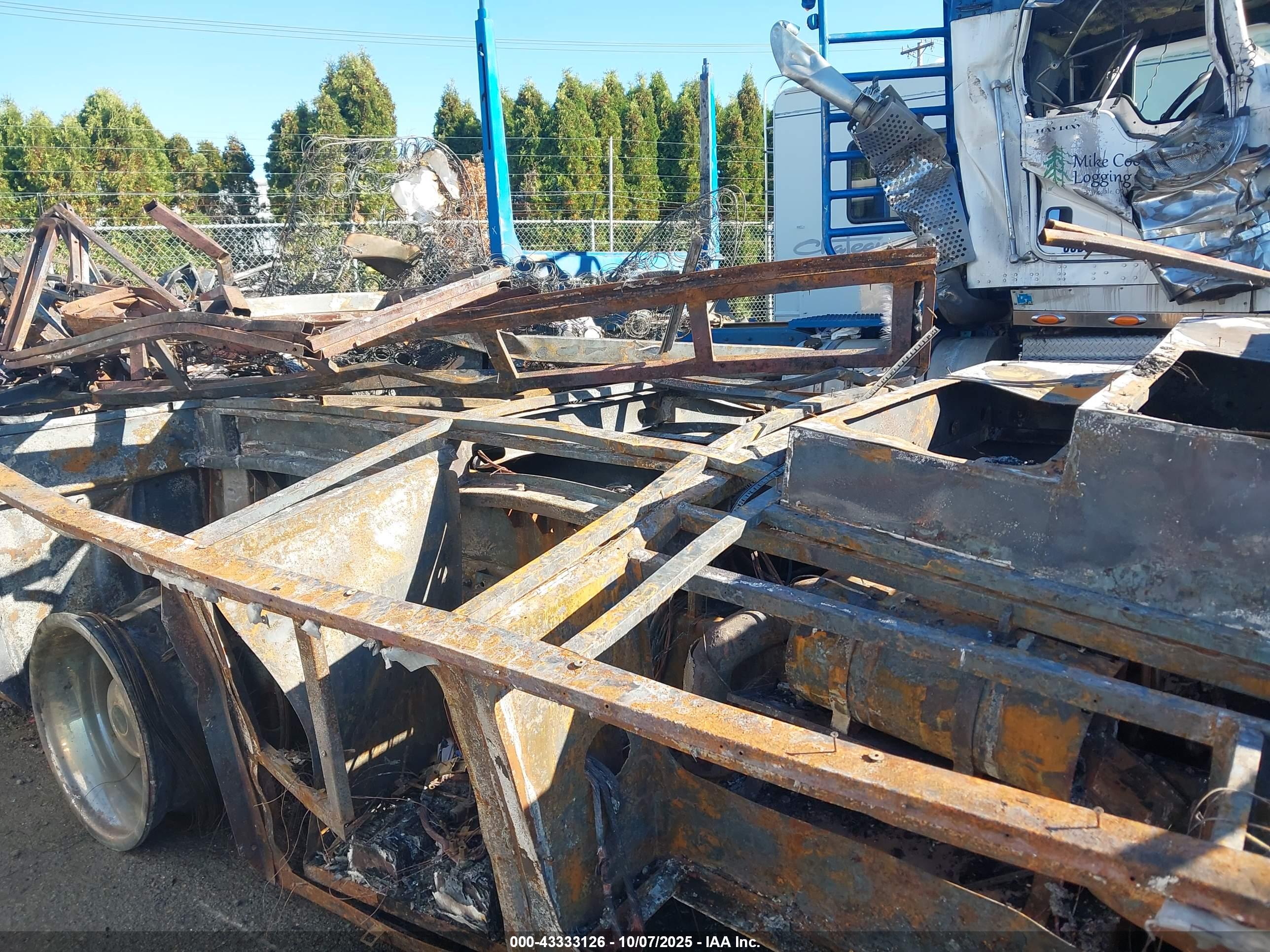 FREIGHTLINER CHASSIS image 5