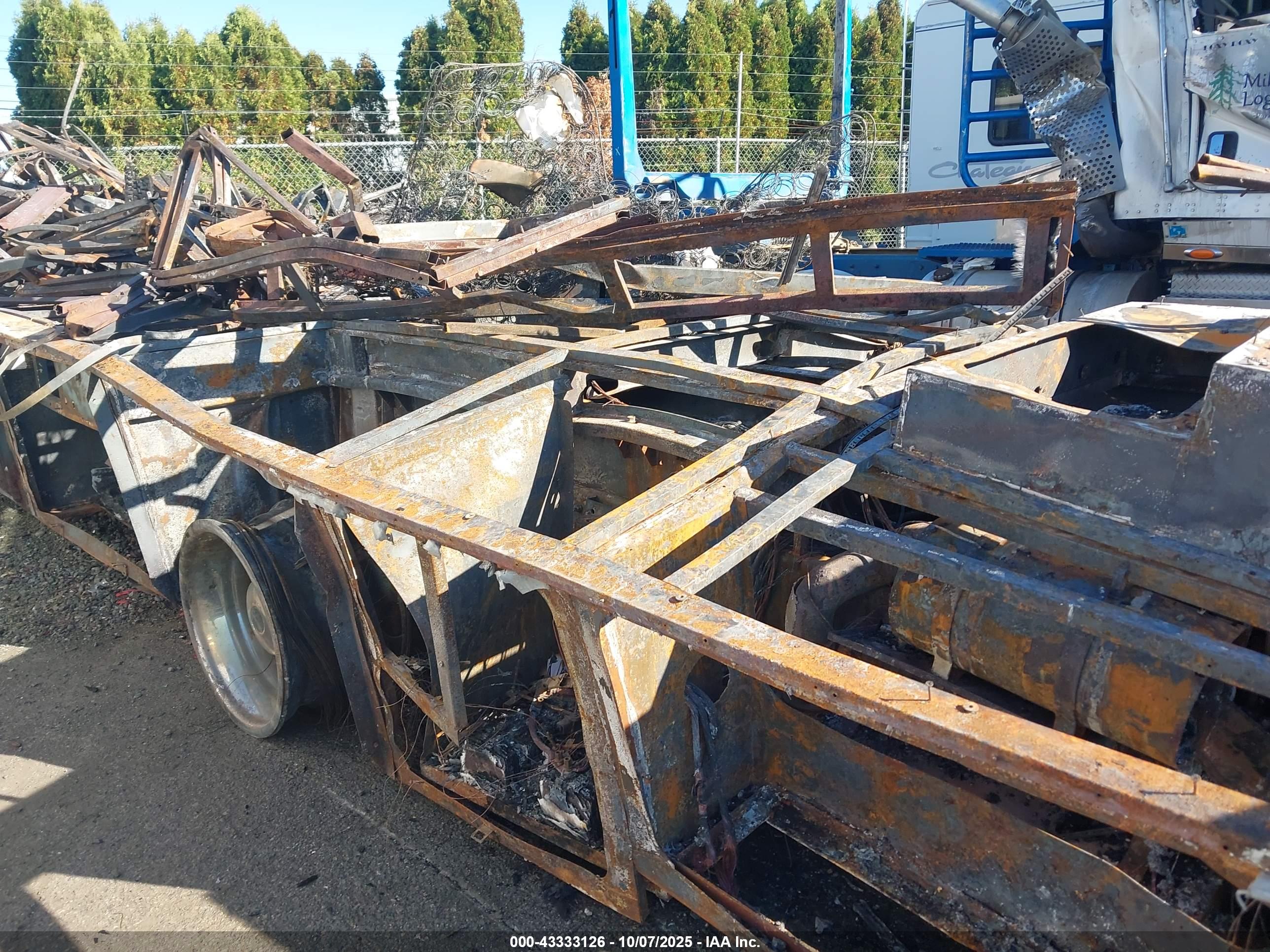 FREIGHTLINER CHASSIS image 6