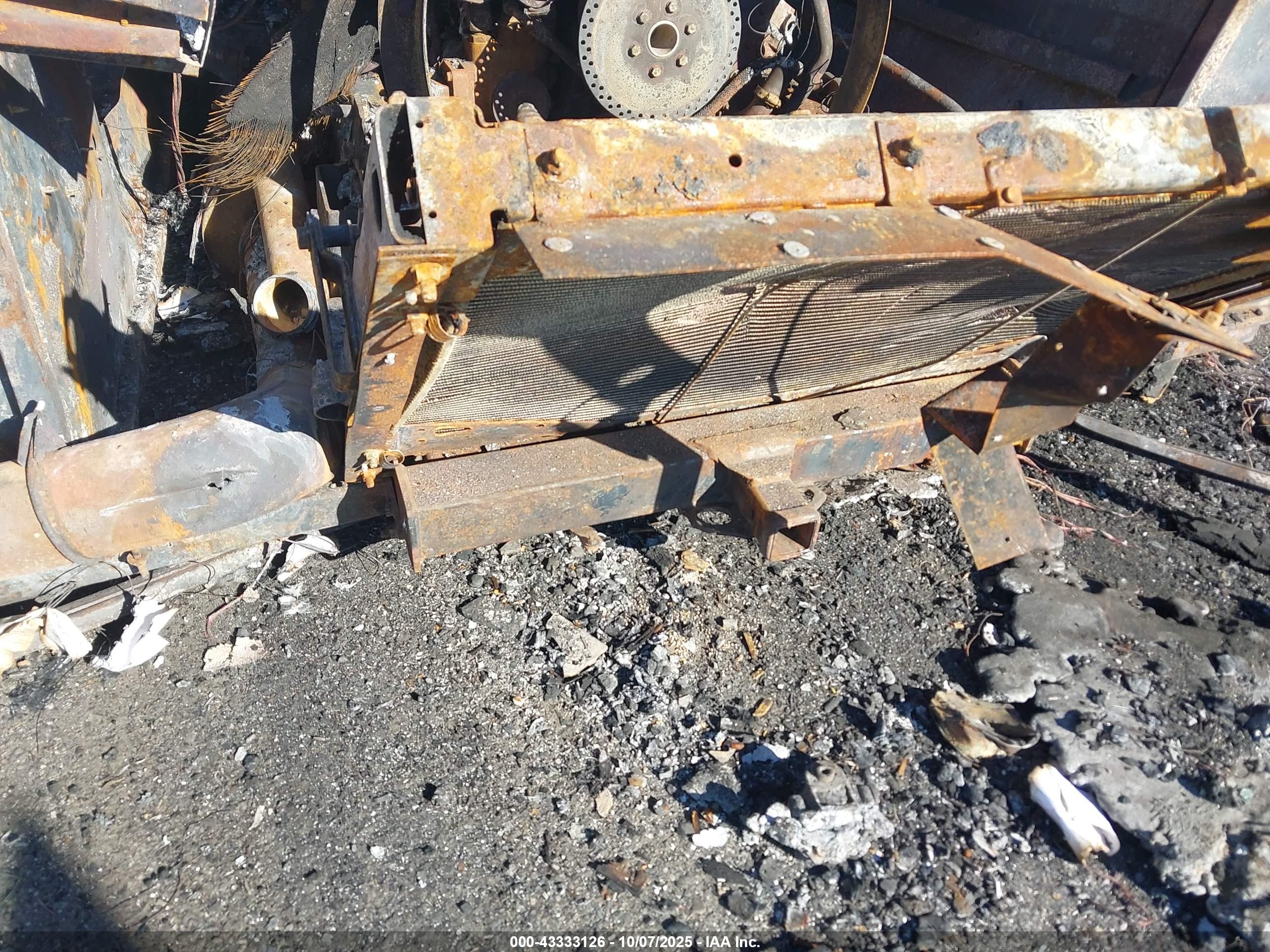 FREIGHTLINER CHASSIS image 9