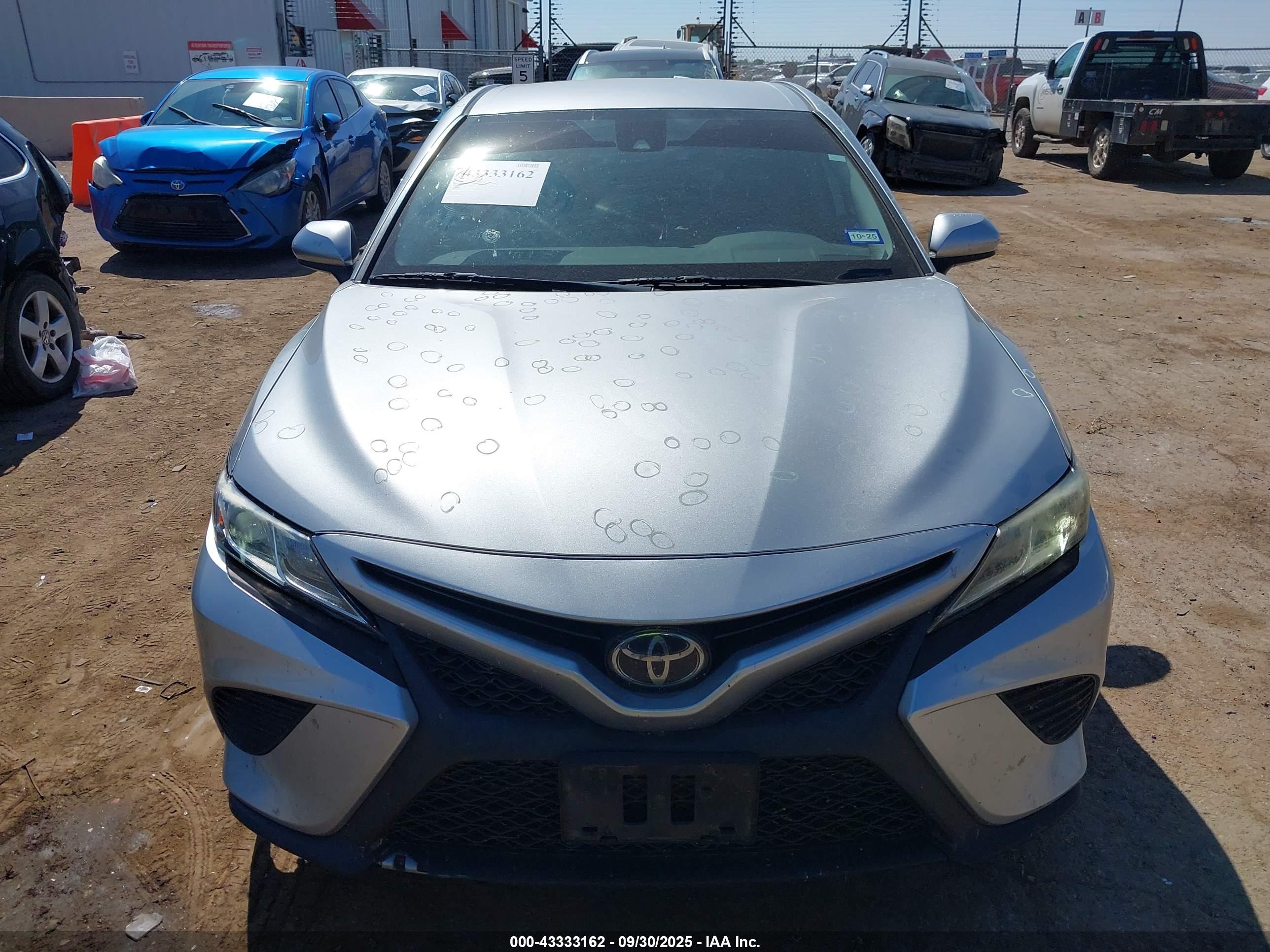 TOYOTA CAMRY image 6