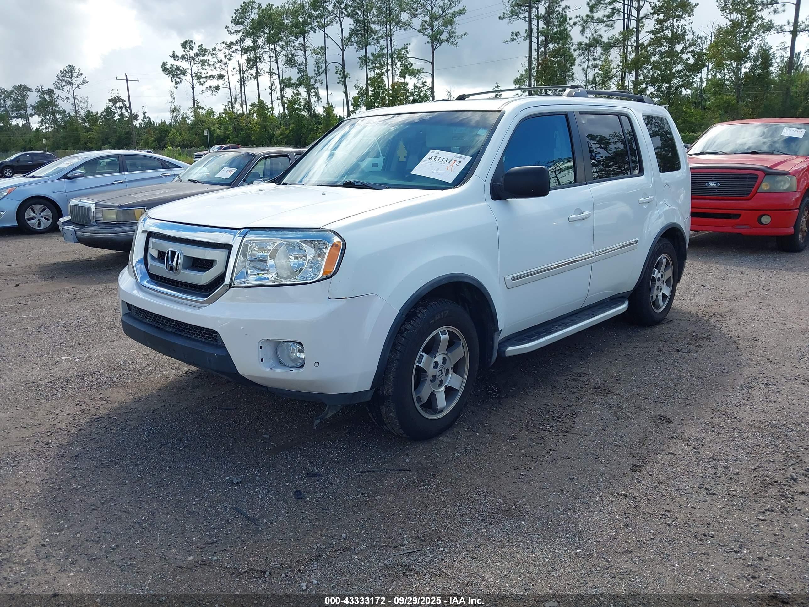 HONDA PILOT image 2