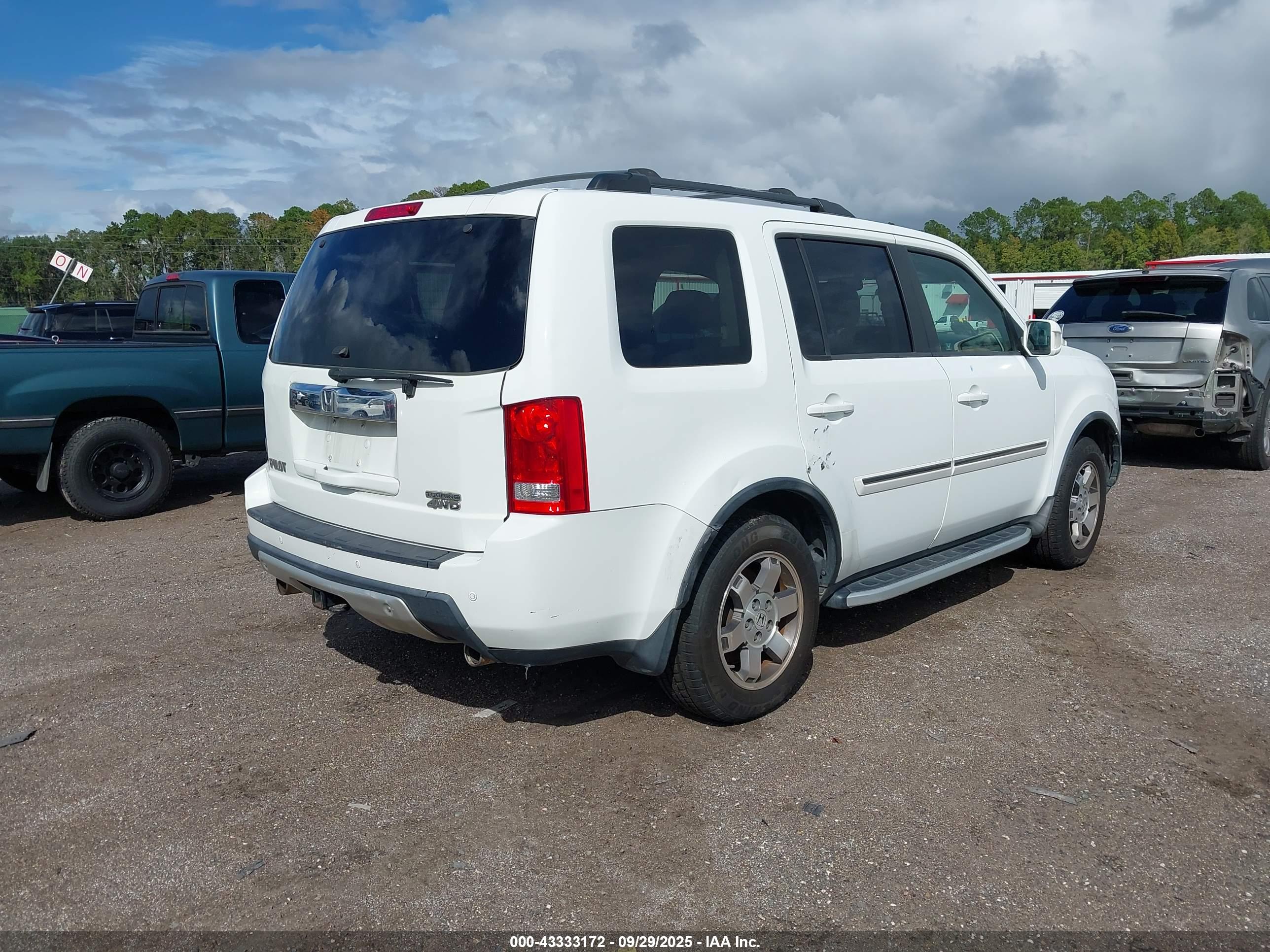 HONDA PILOT image 4