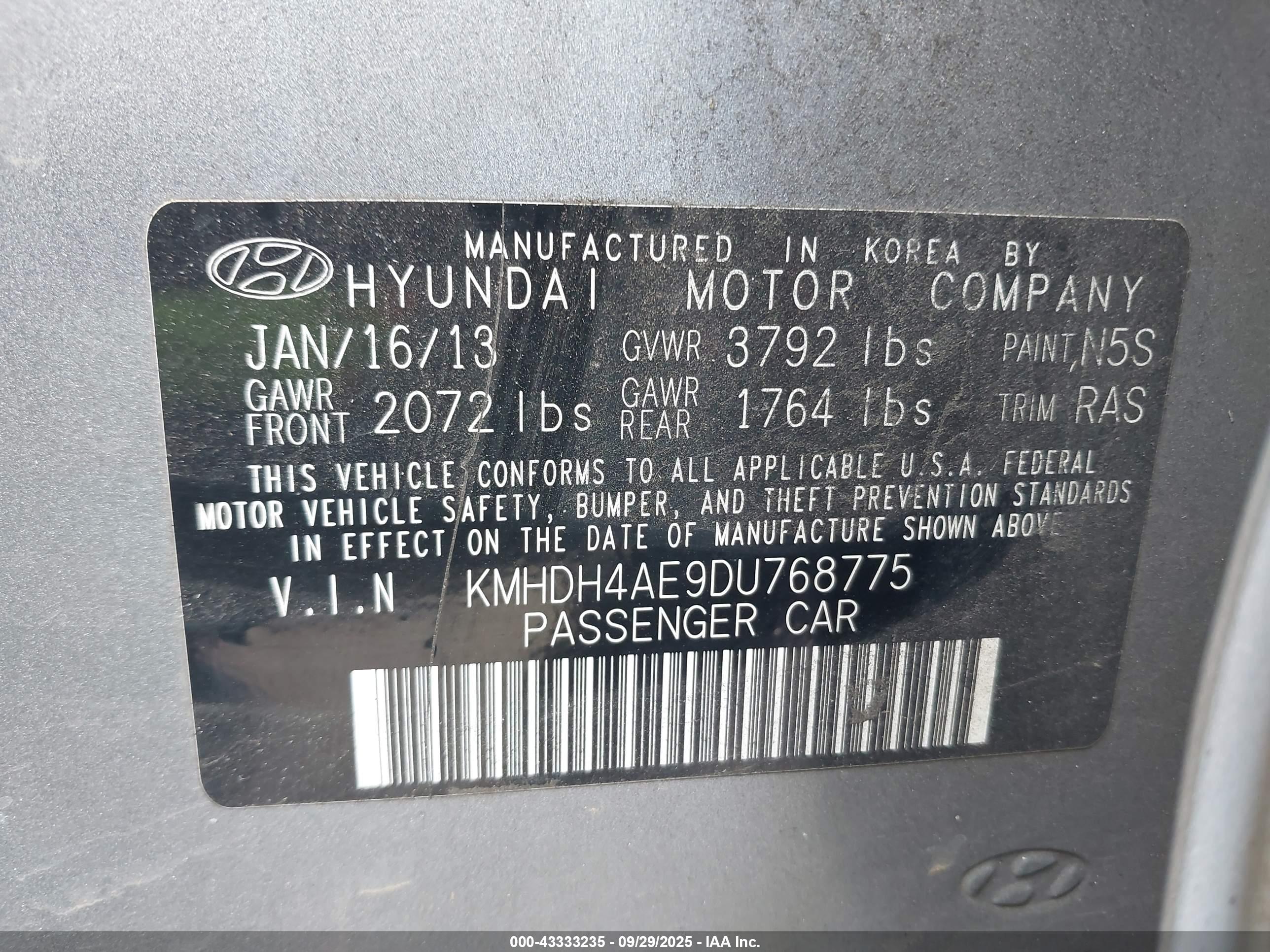 HYUNDAI ELANTRA image 9