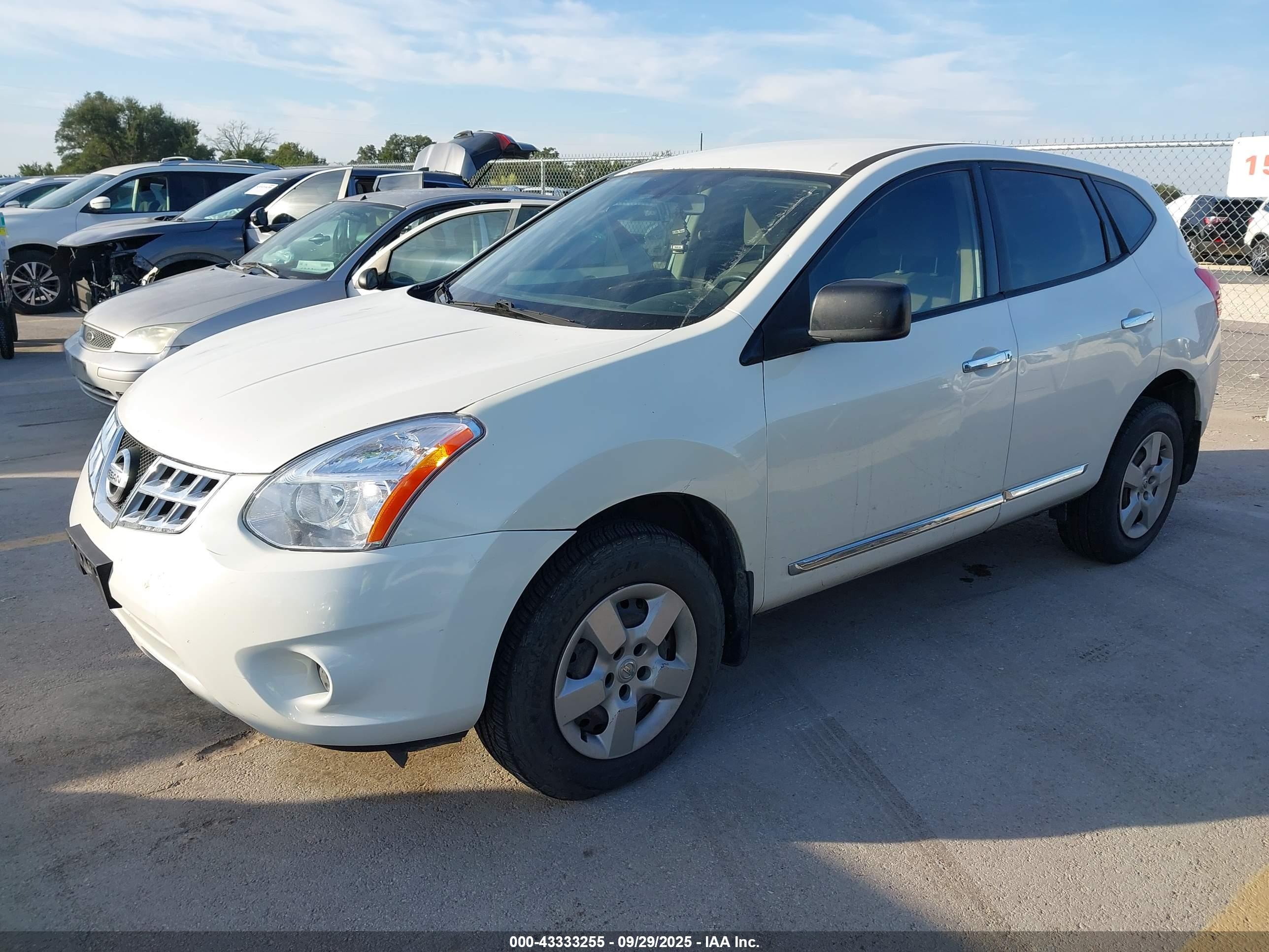 NISSAN ROGUE image 2