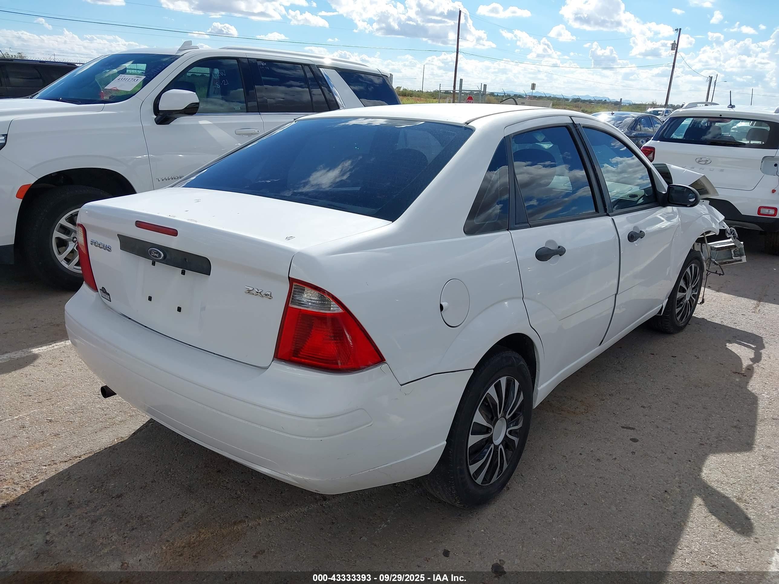 FORD FOCUS image 4