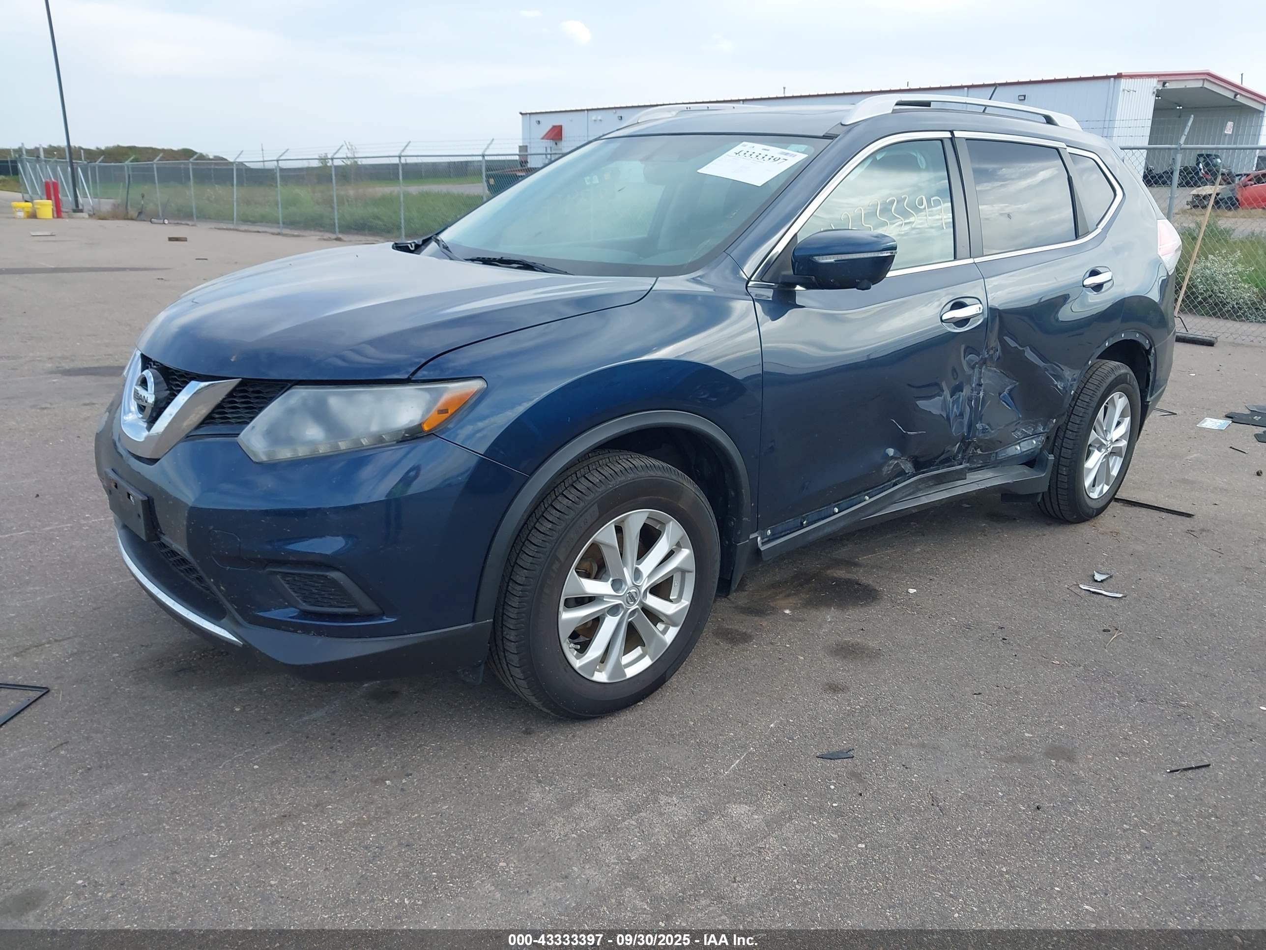 NISSAN ROGUE image 2