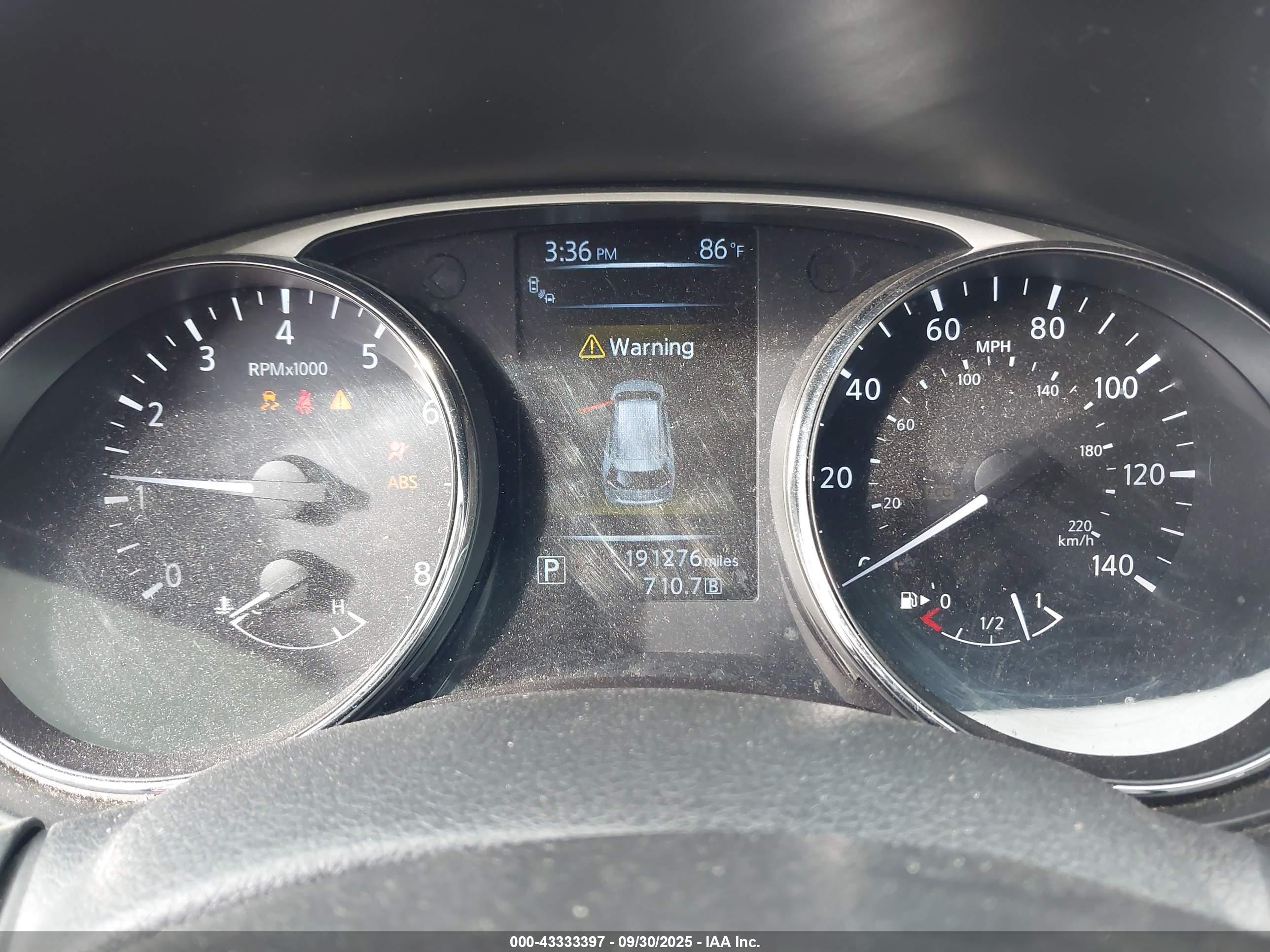 NISSAN ROGUE image 7