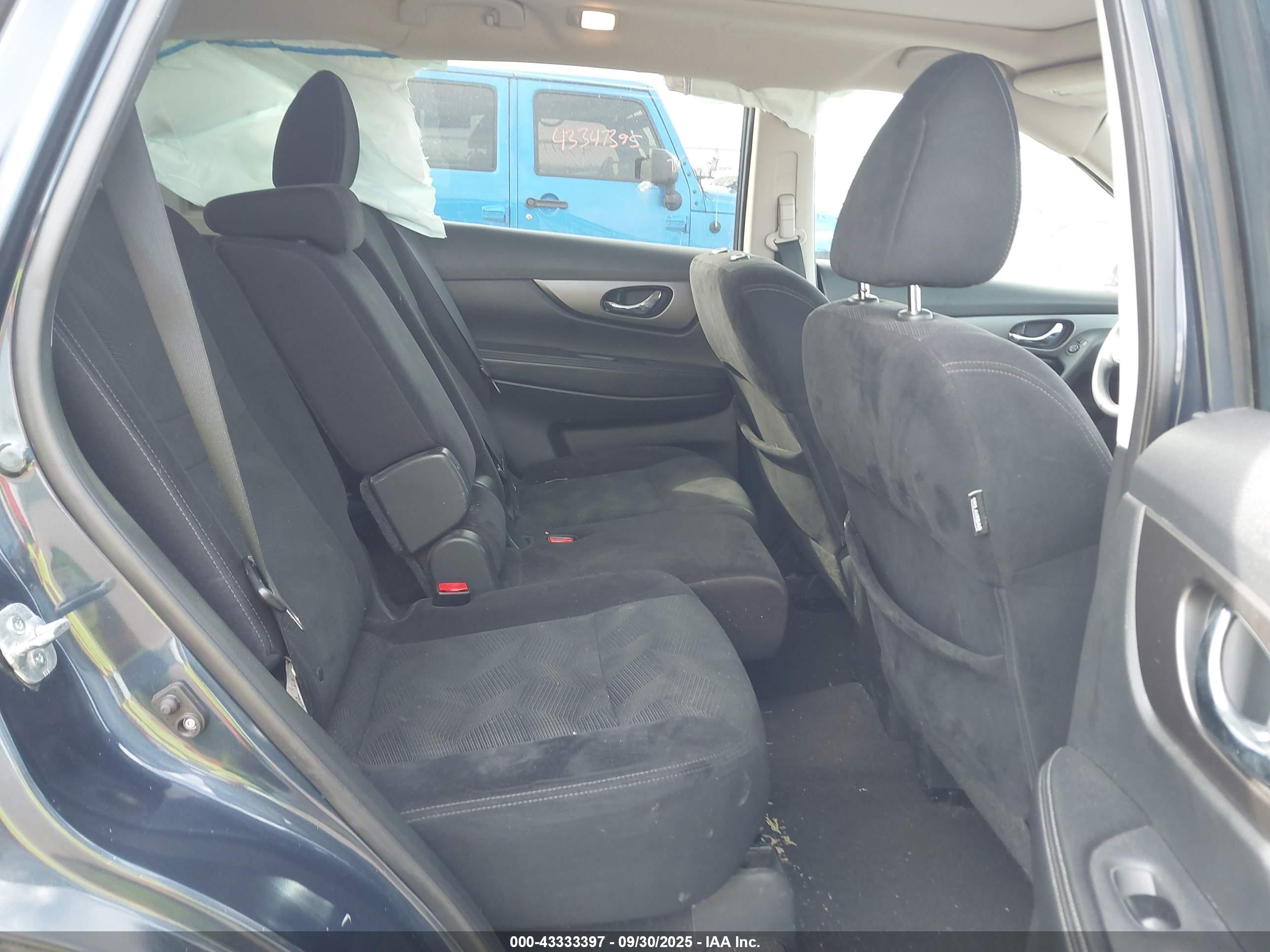 NISSAN ROGUE image 8