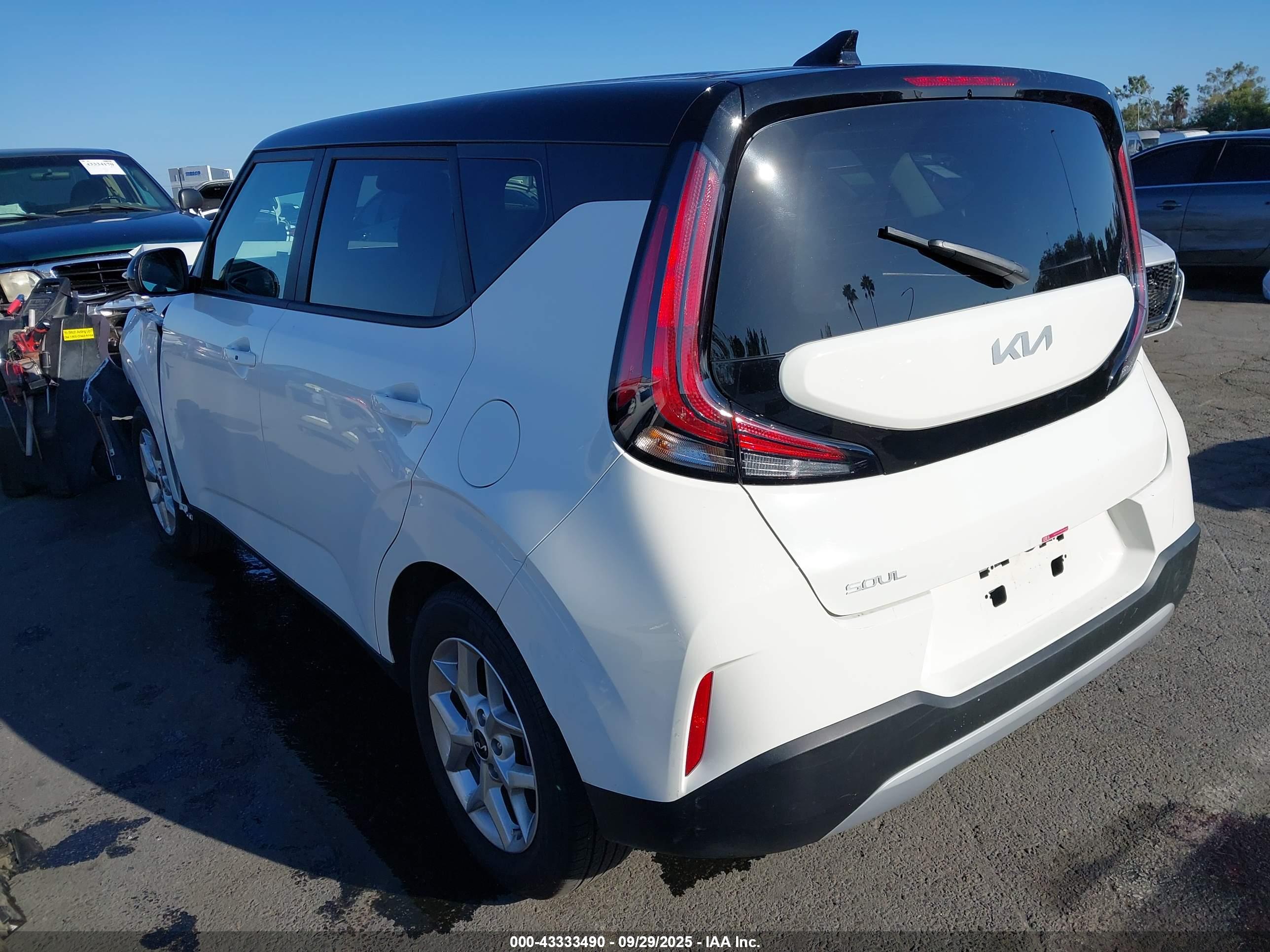 KIA SOUL image 3