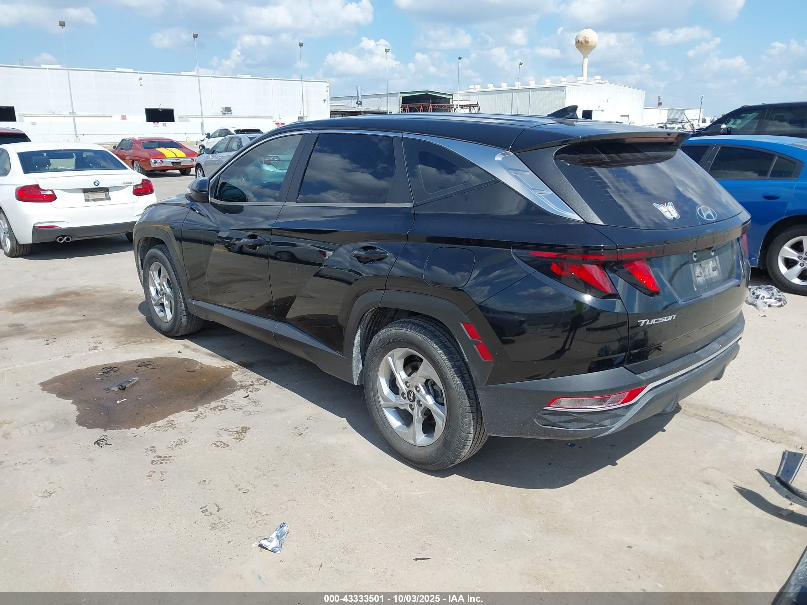 HYUNDAI TUCSON image 3