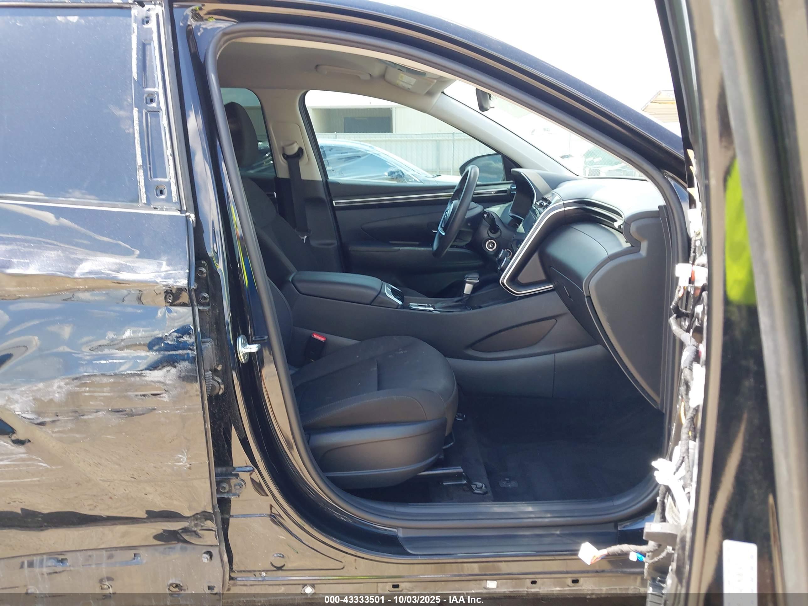 HYUNDAI TUCSON image 5