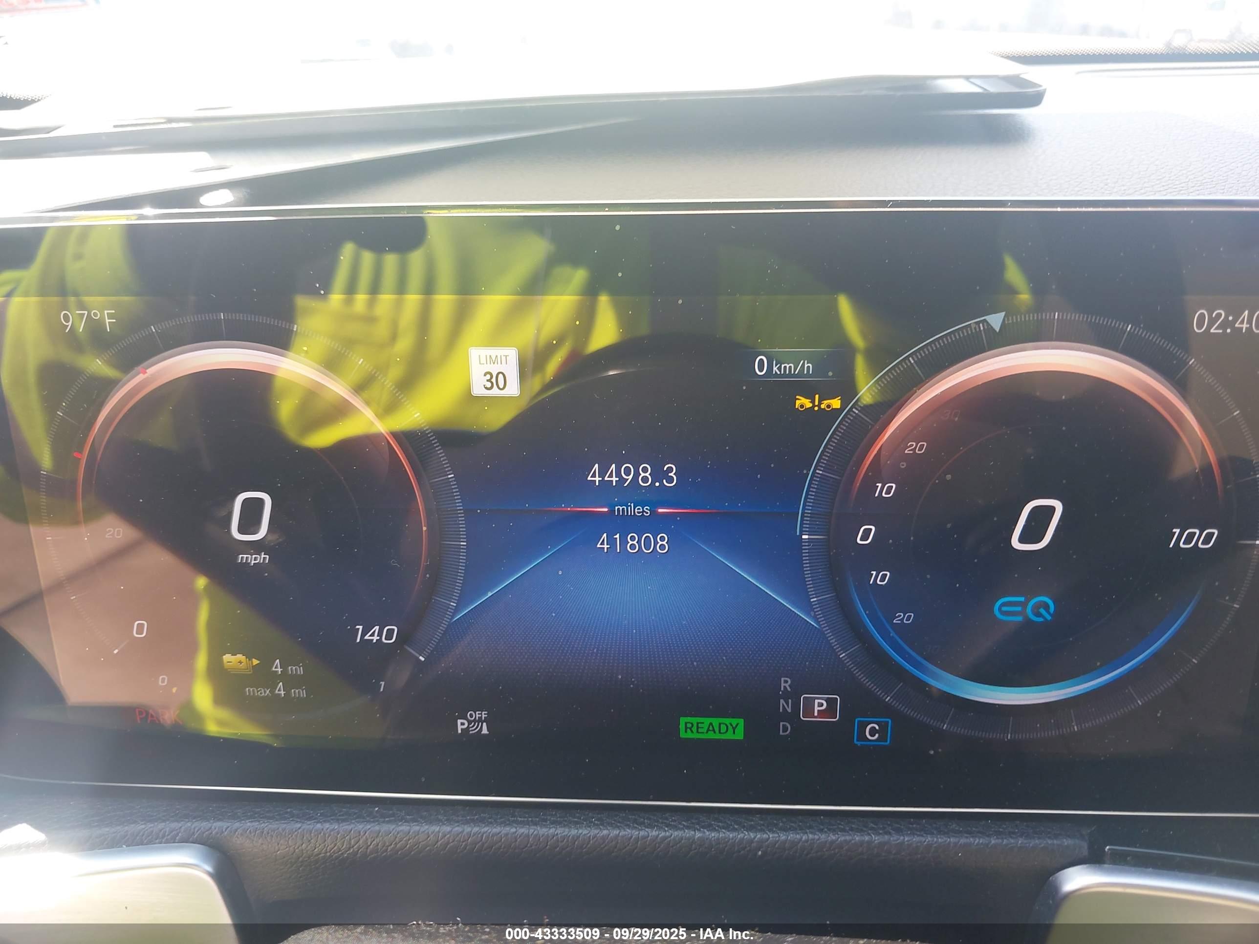 MERCEDES-BENZ EQB image 7