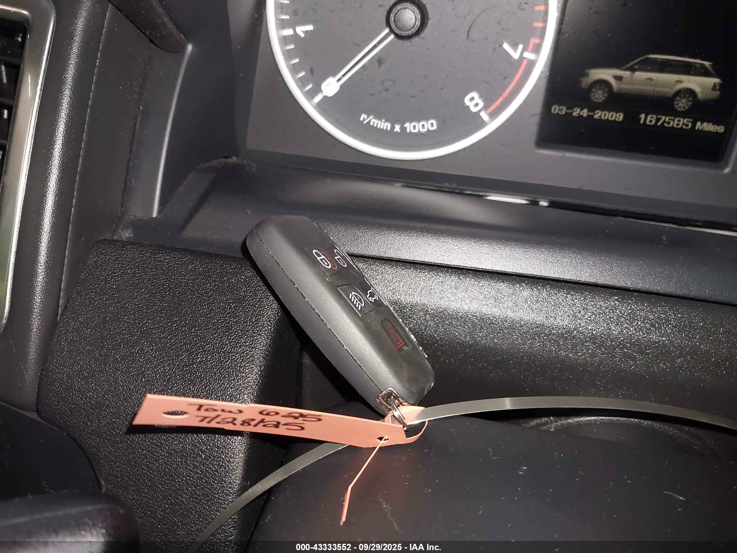 LAND ROVER image 11