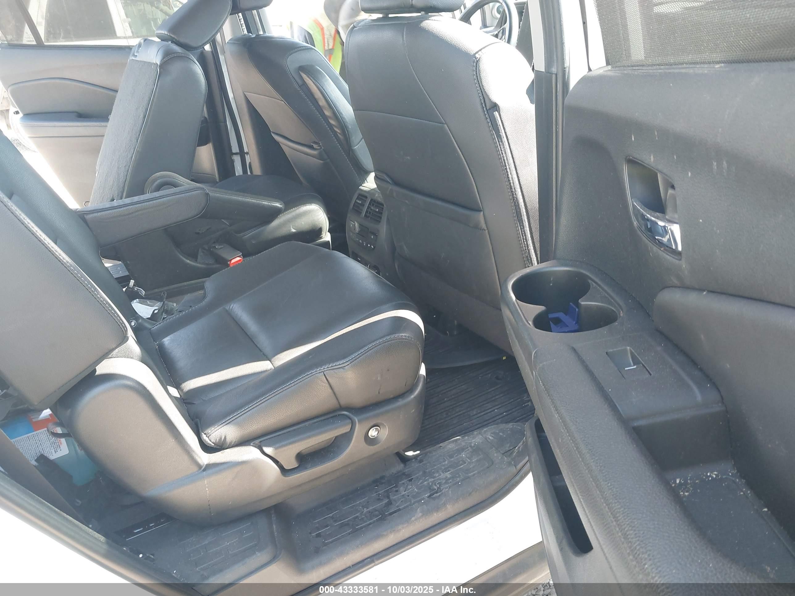 HONDA PILOT image 8