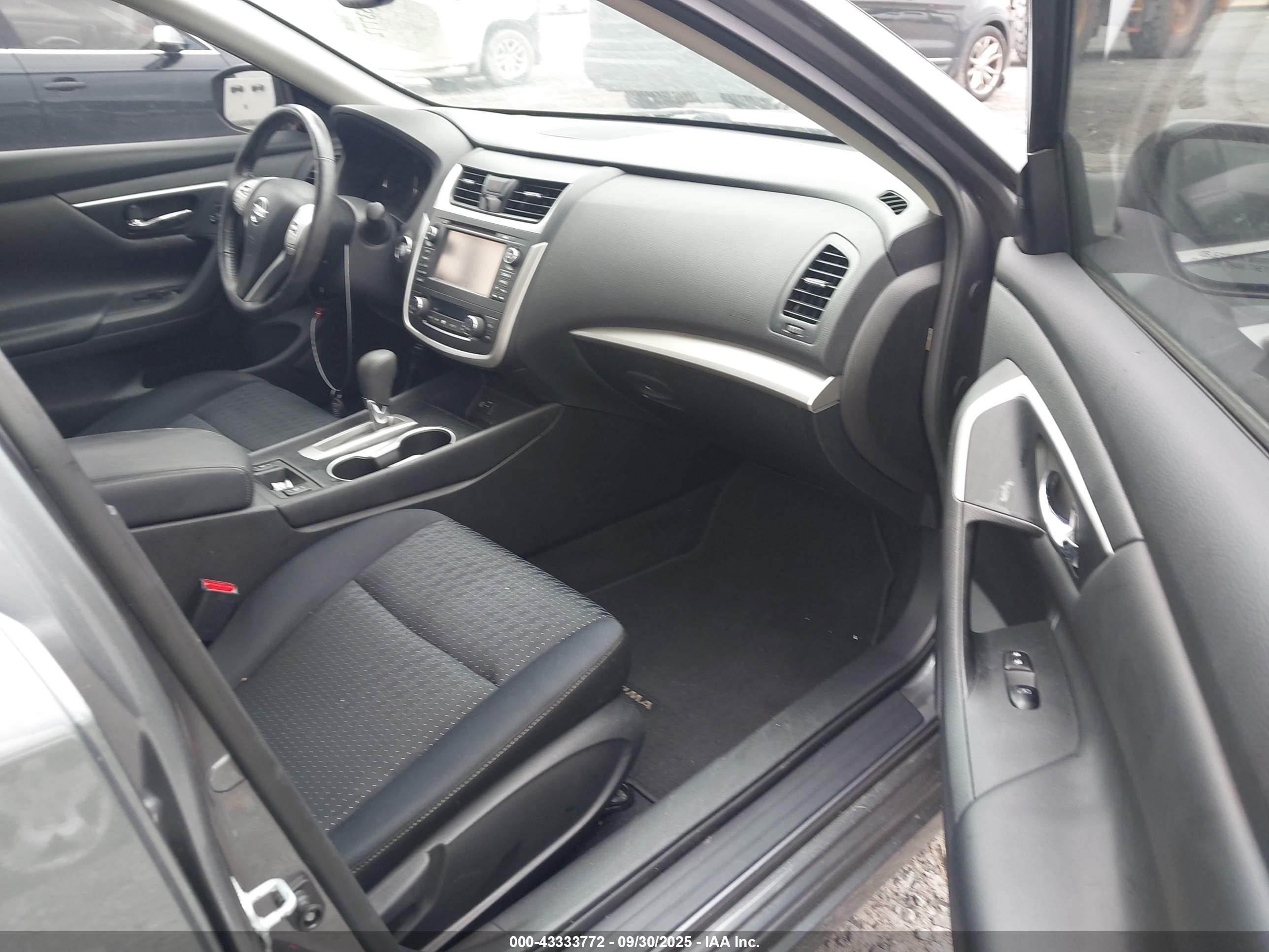 NISSAN ALTIMA image 5