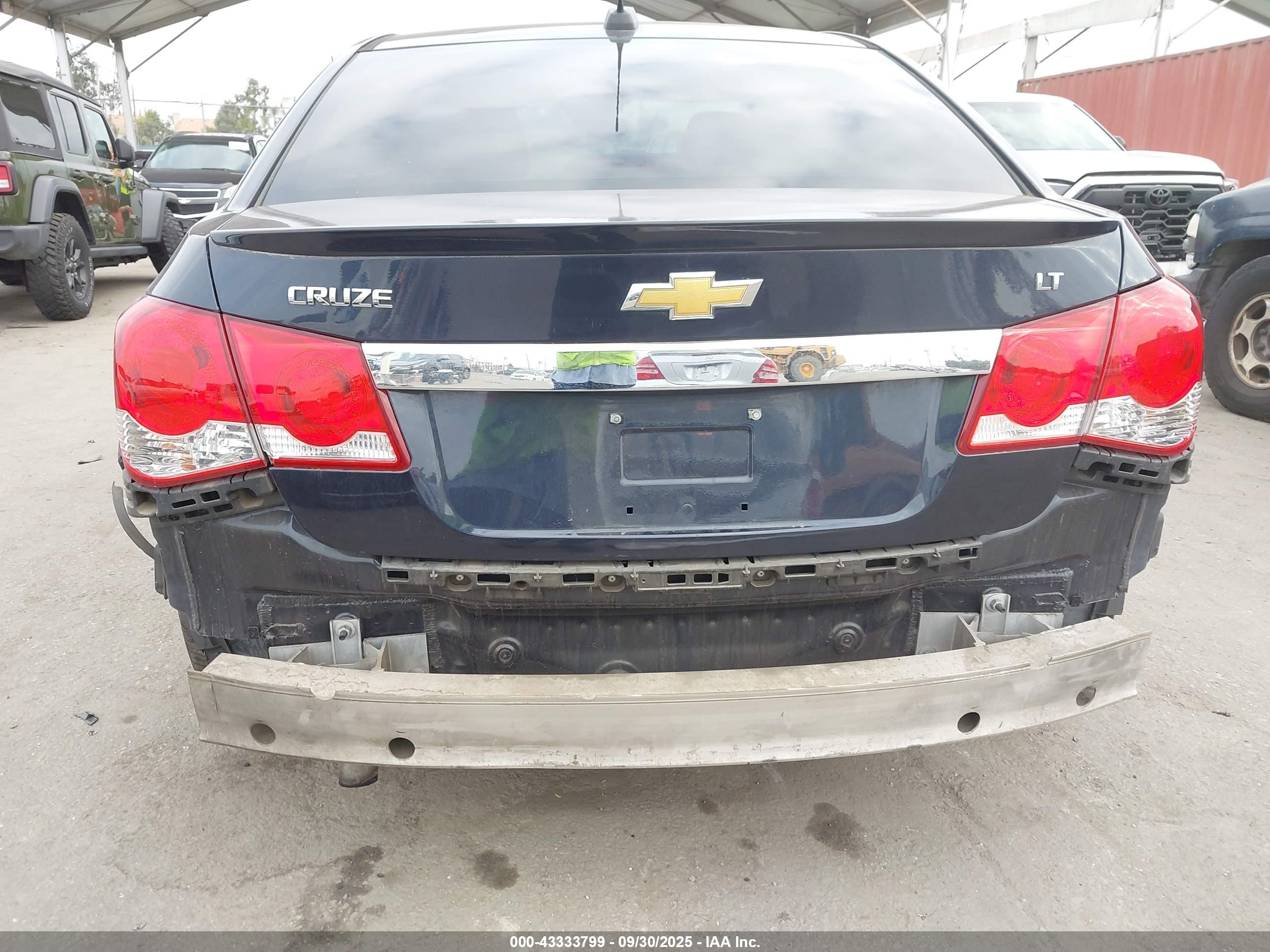 CHEVROLET CRUZE image 6