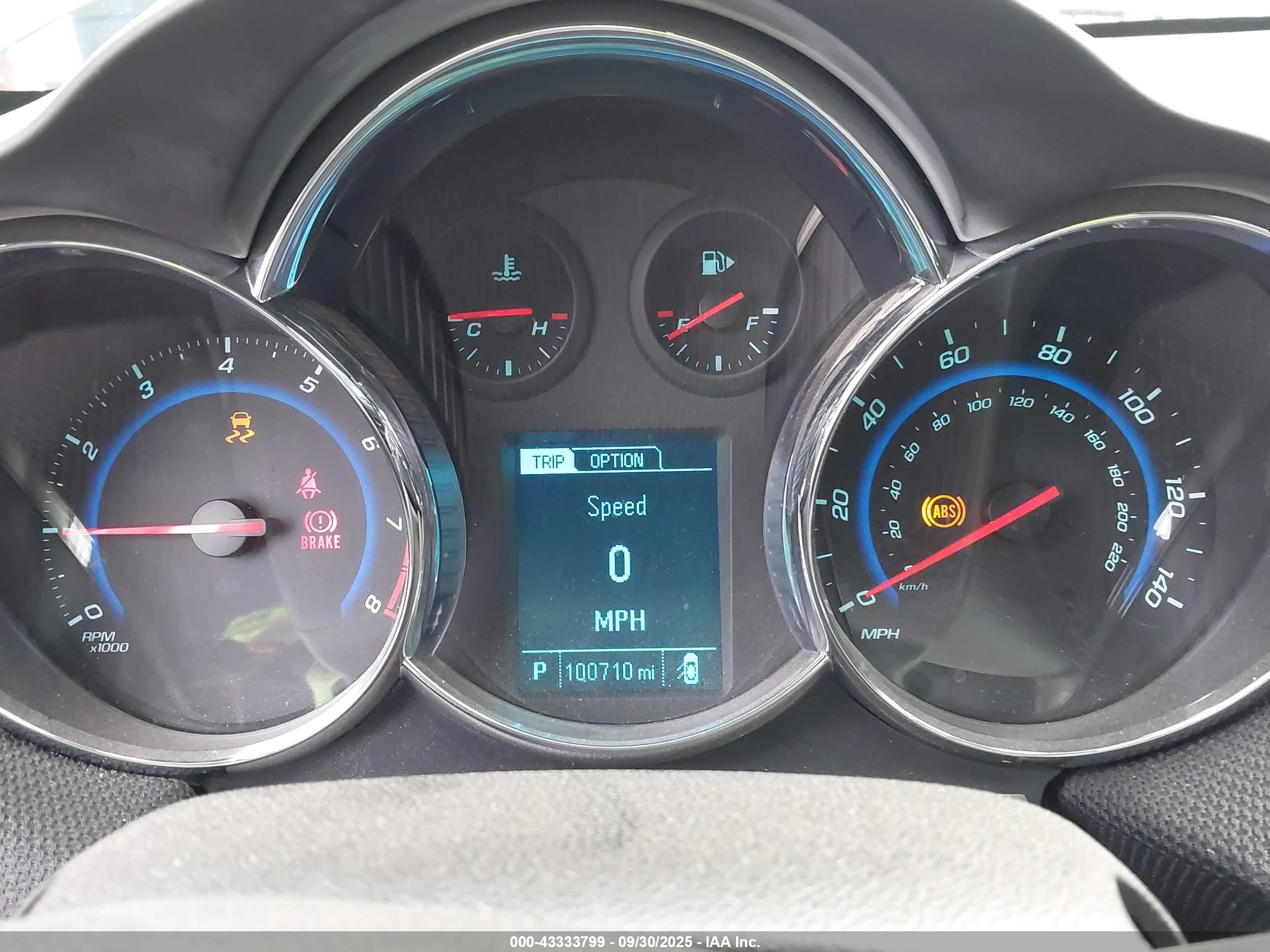 CHEVROLET CRUZE image 7