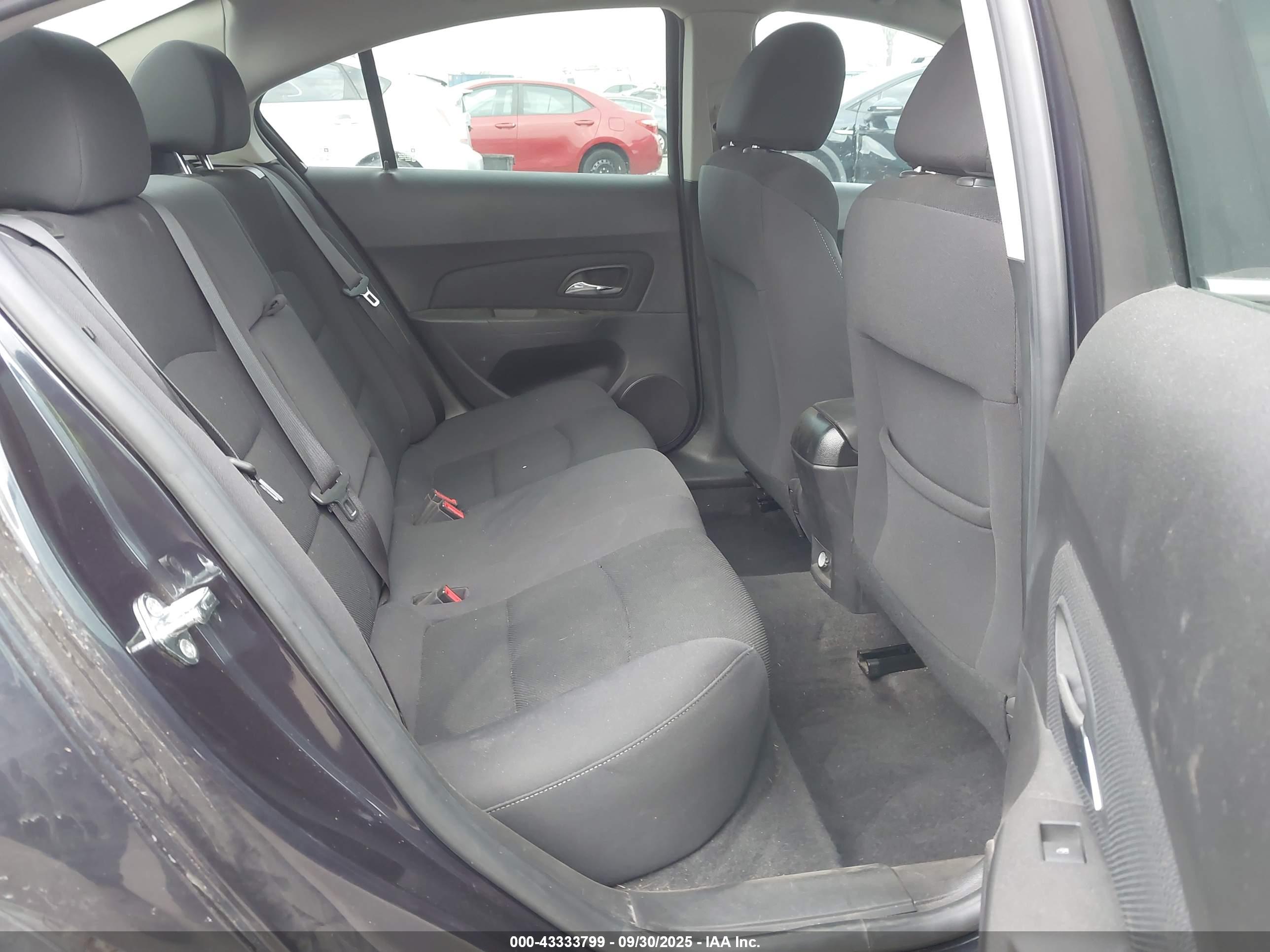 CHEVROLET CRUZE image 8