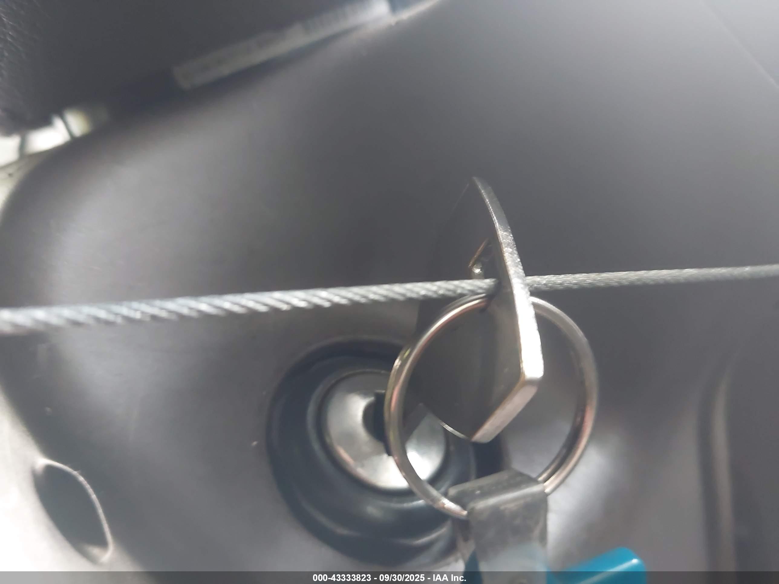 VOLVO VN image 11
