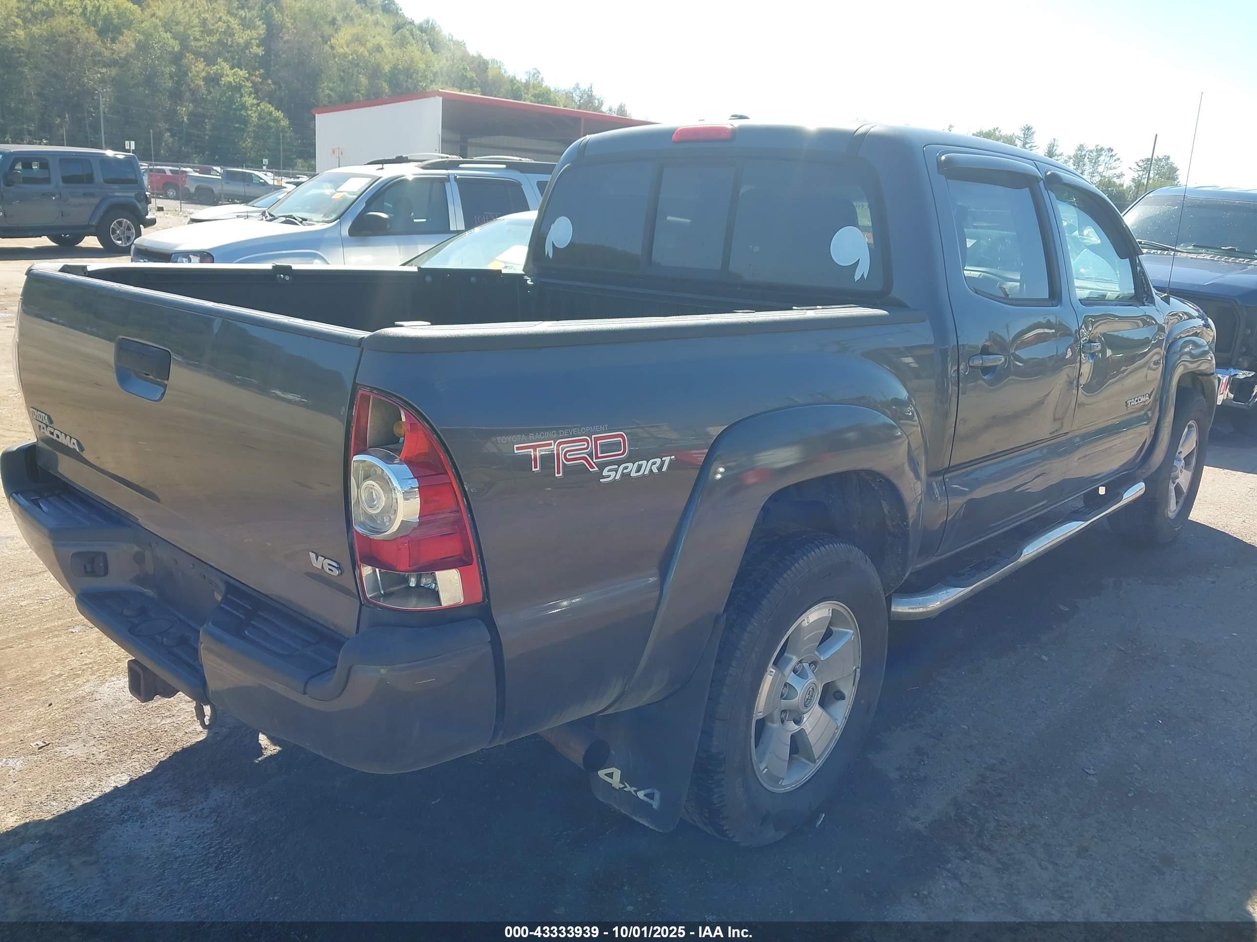 TOYOTA TACOMA image 4