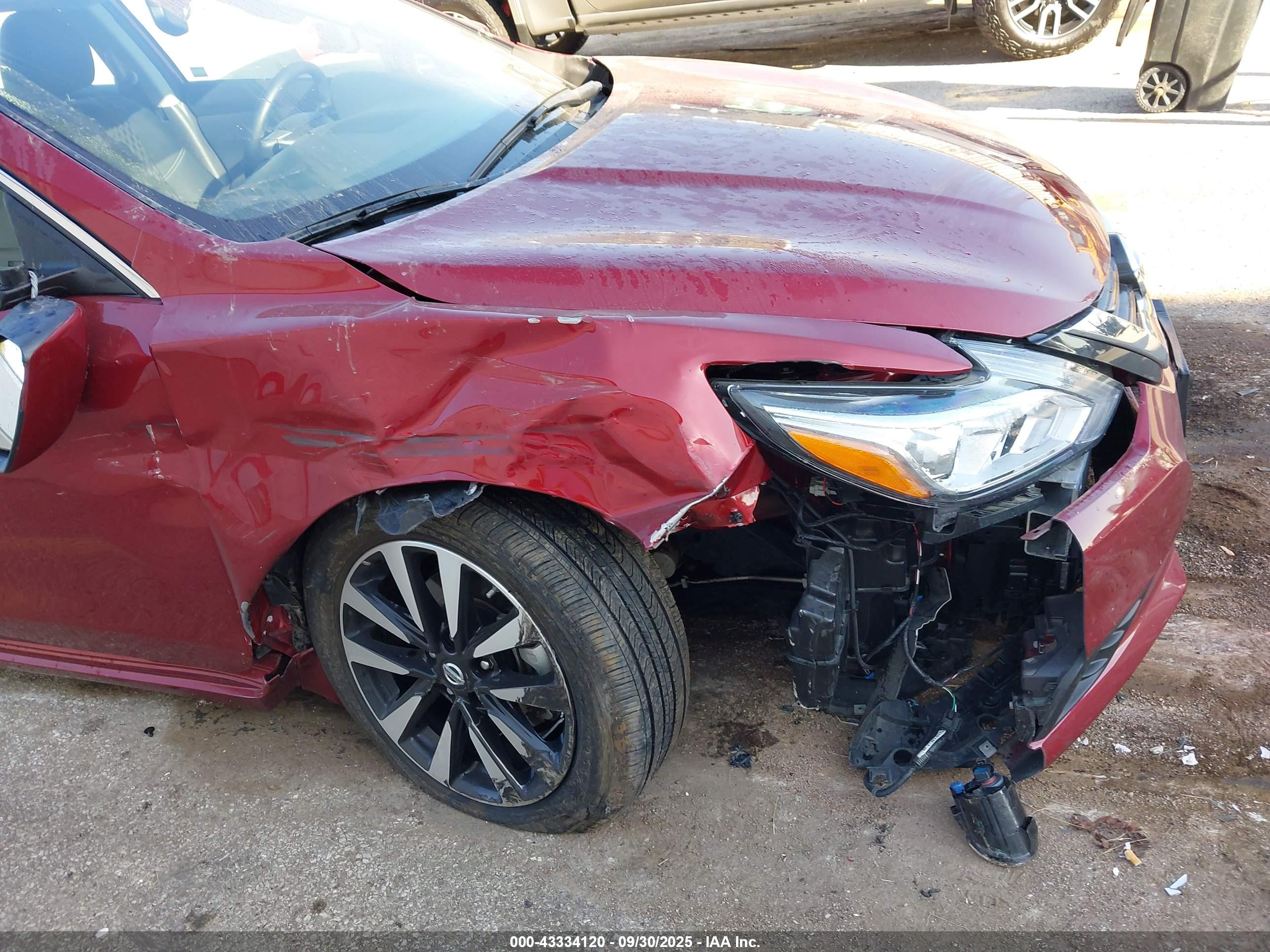 NISSAN ALTIMA image 6