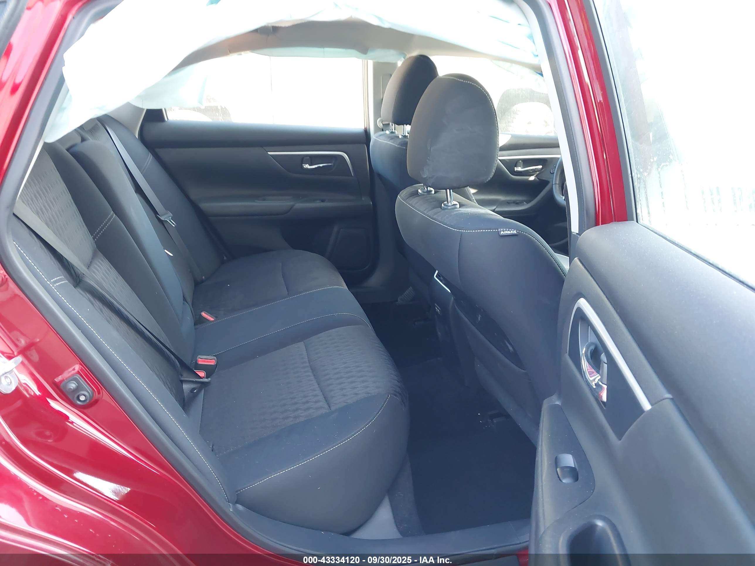 NISSAN ALTIMA image 8