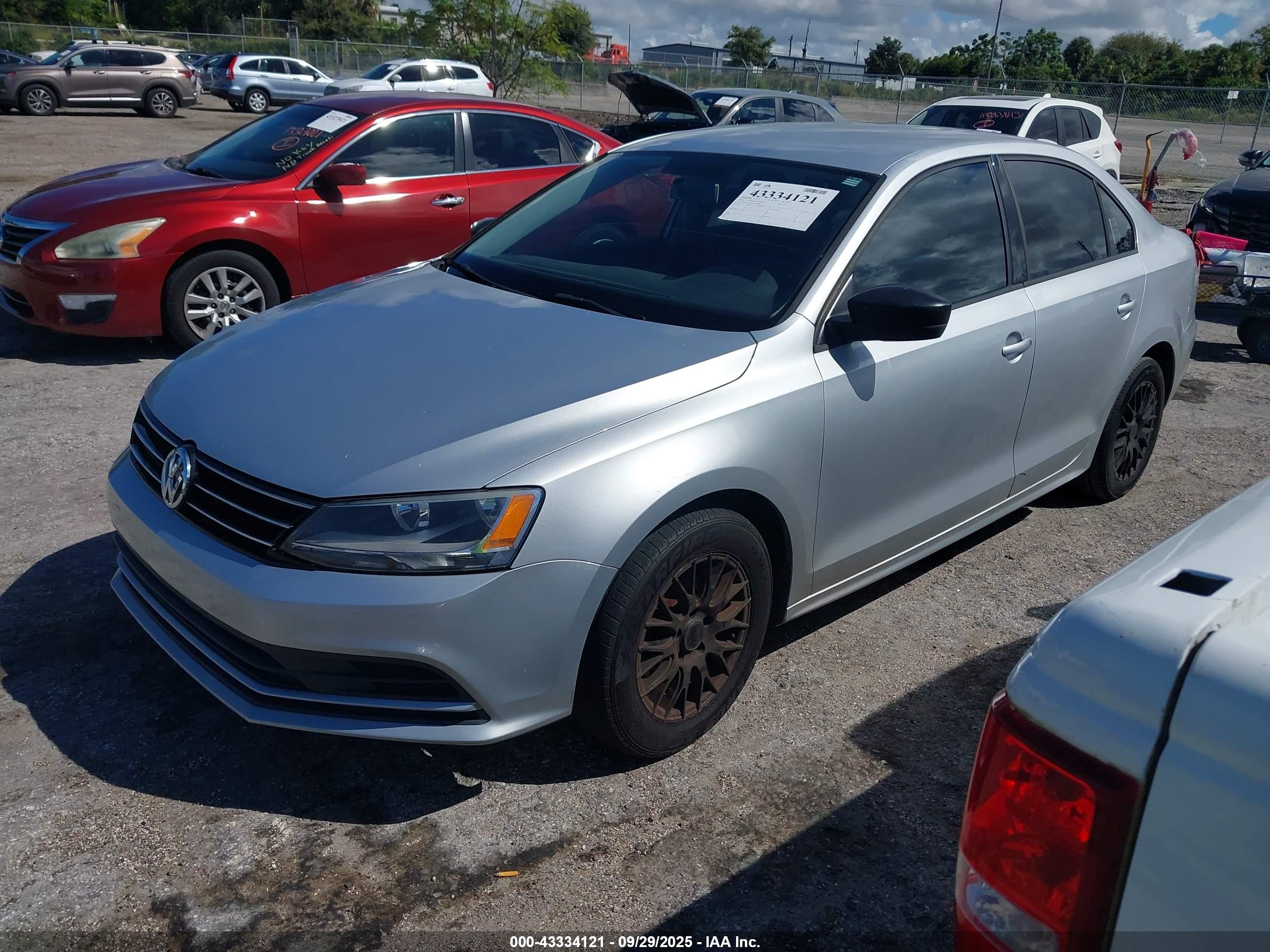 VOLKSWAGEN JETTA image 2