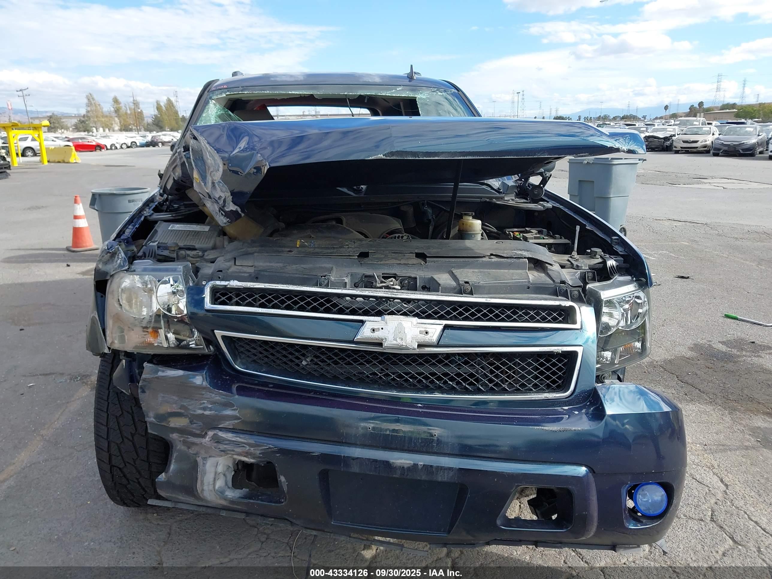 CHEVROLET TAHOE image 6