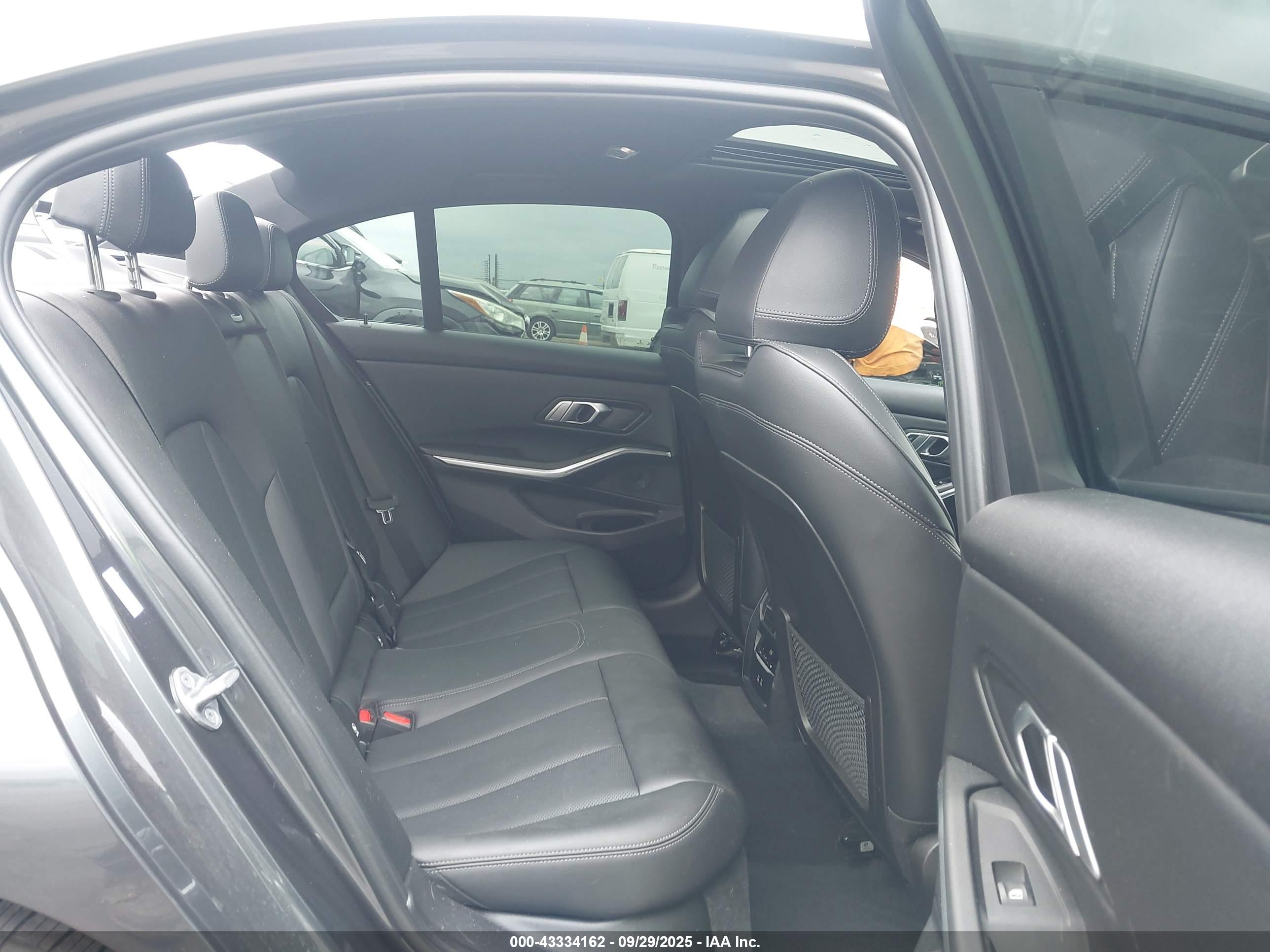 BMW 330I image 8