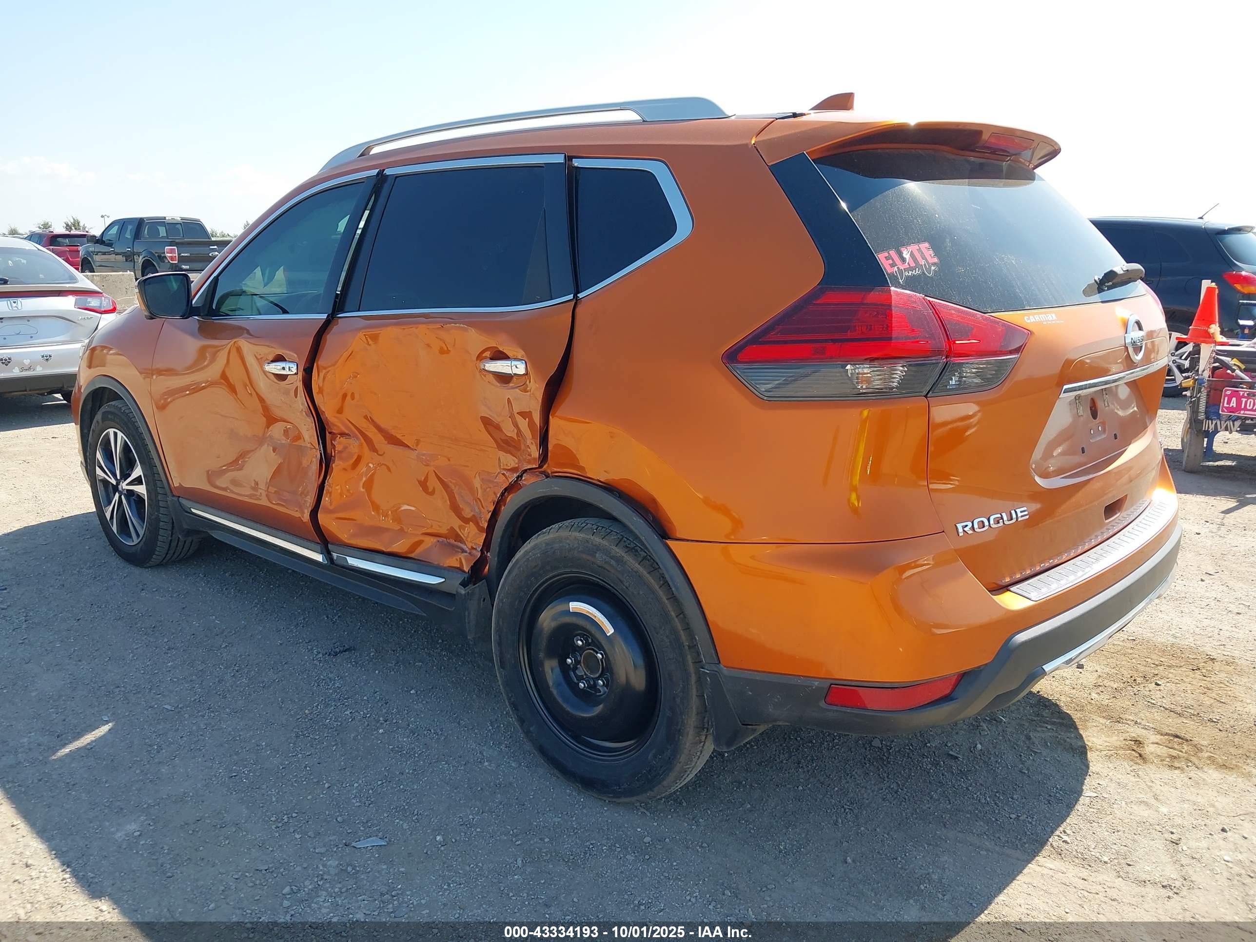 NISSAN ROGUE image 3