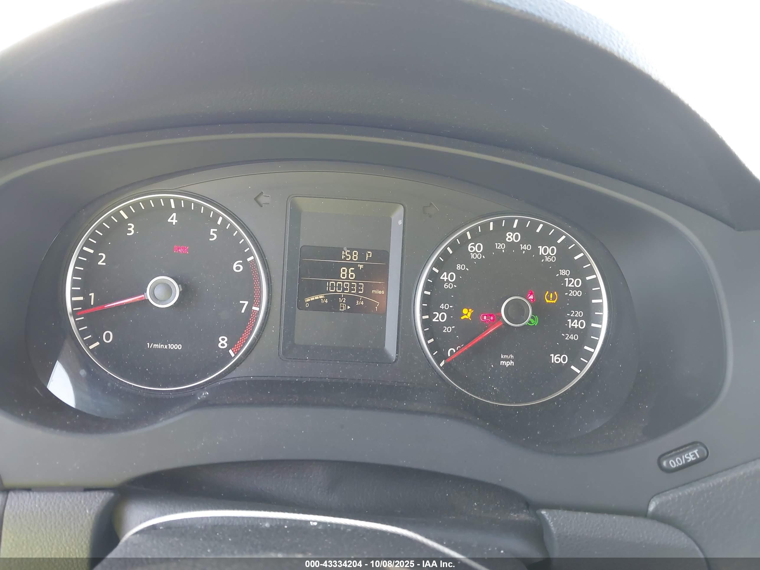 VOLKSWAGEN JETTA image 7