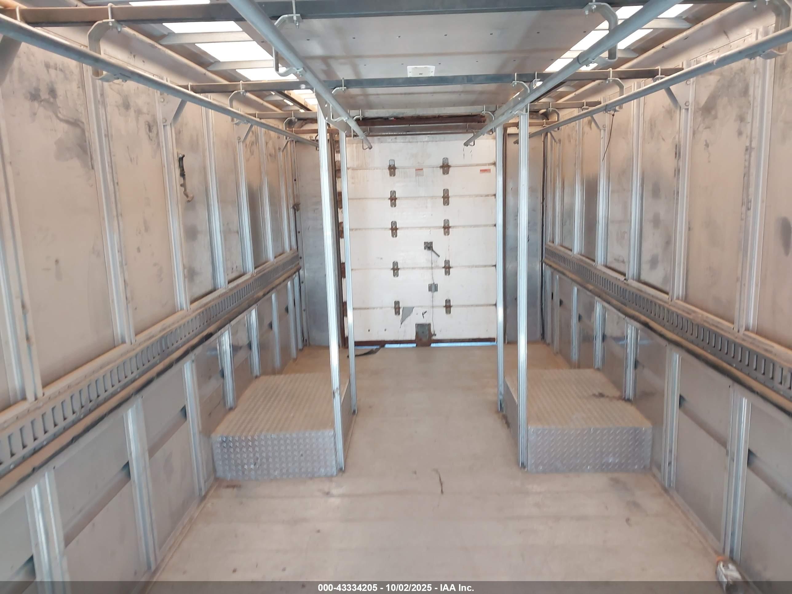 FREIGHTLINER CHASSIS image 7
