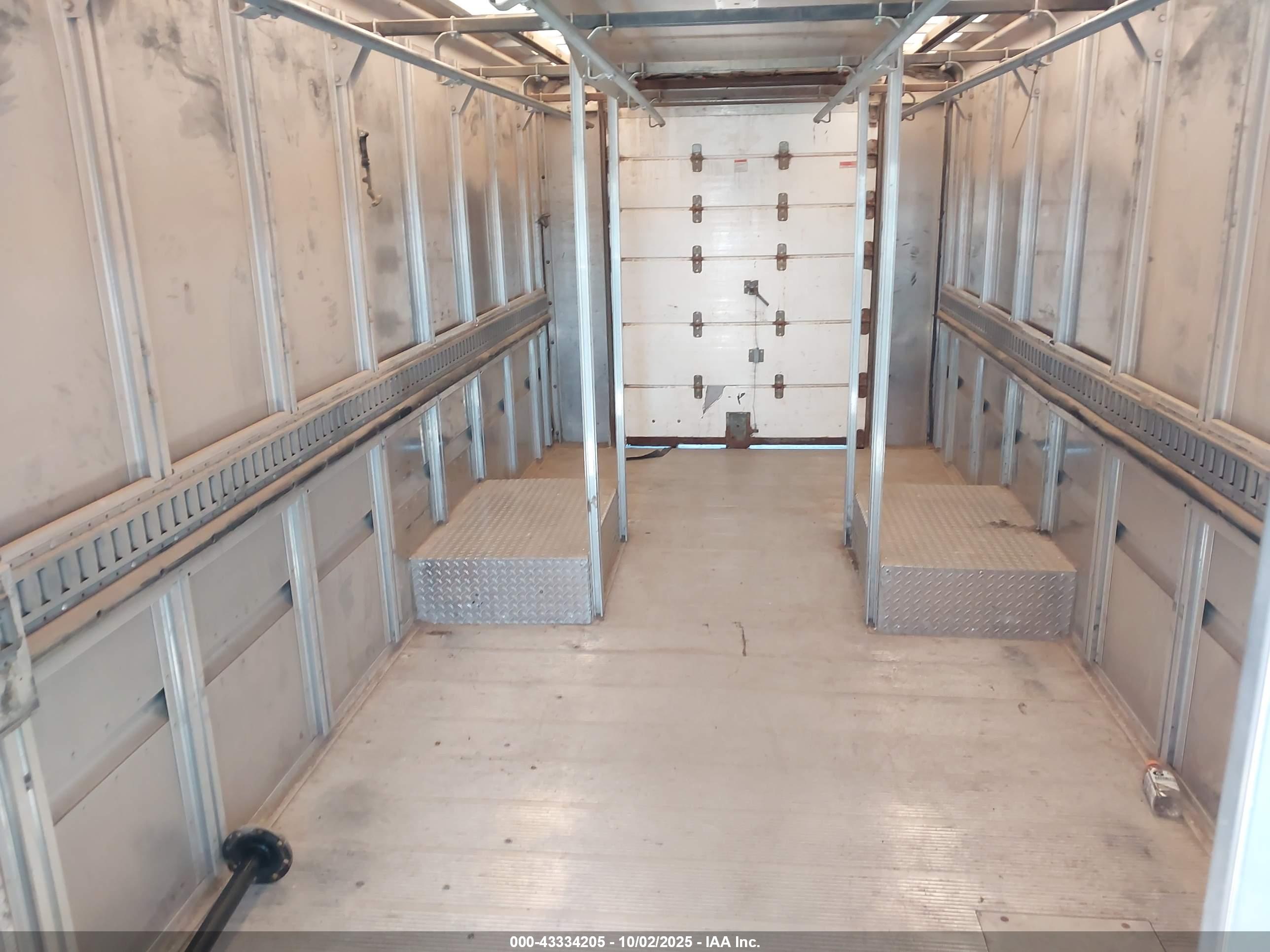 FREIGHTLINER CHASSIS image 8