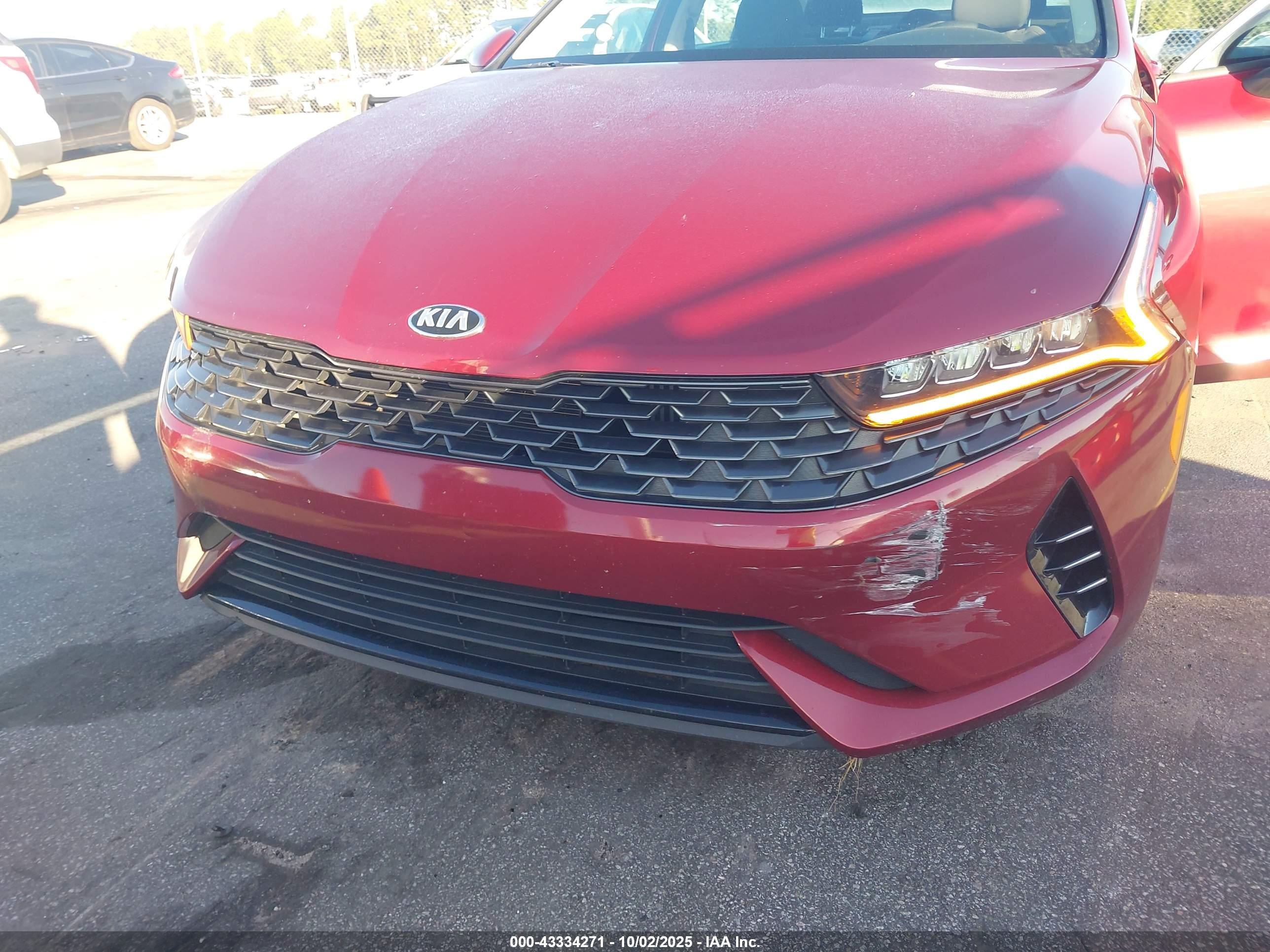 KIA K5 image 6
