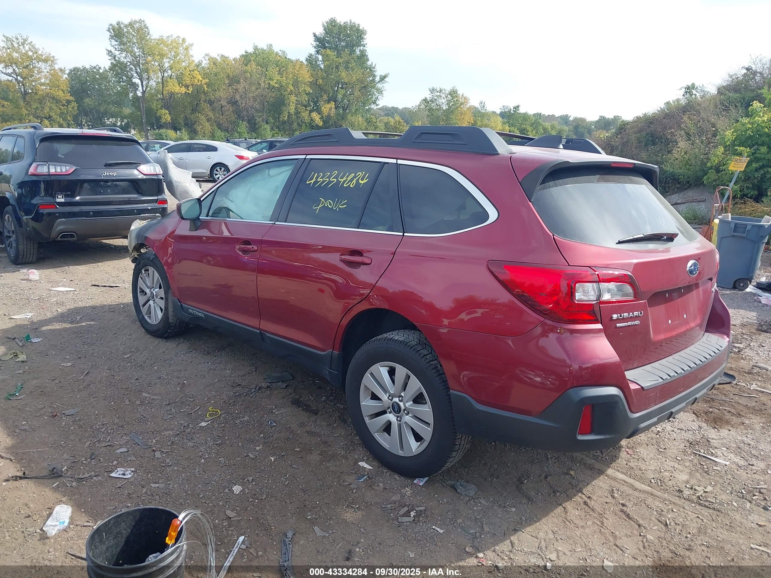 SUBARU OUTBACK image 3