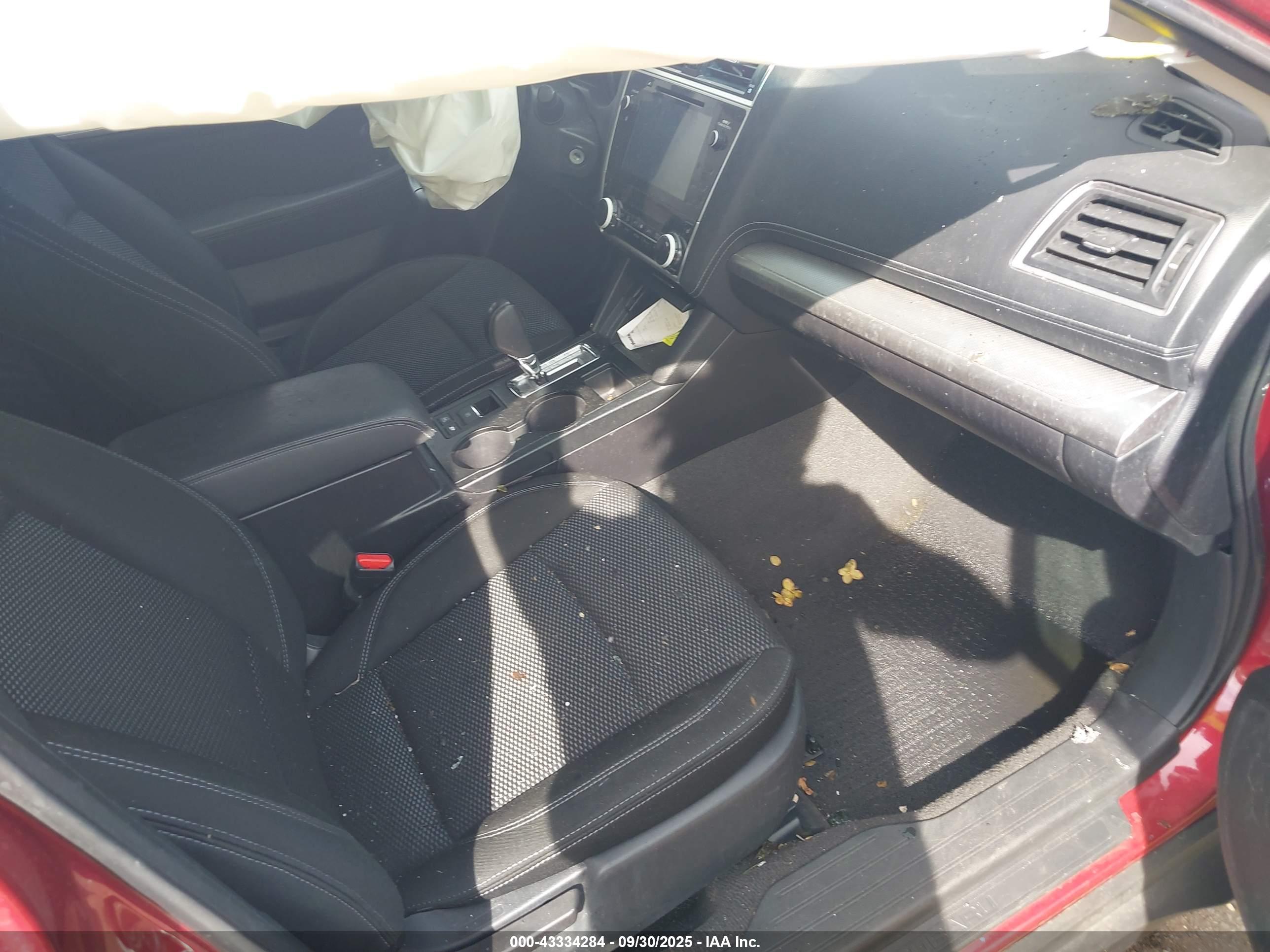 SUBARU OUTBACK image 5