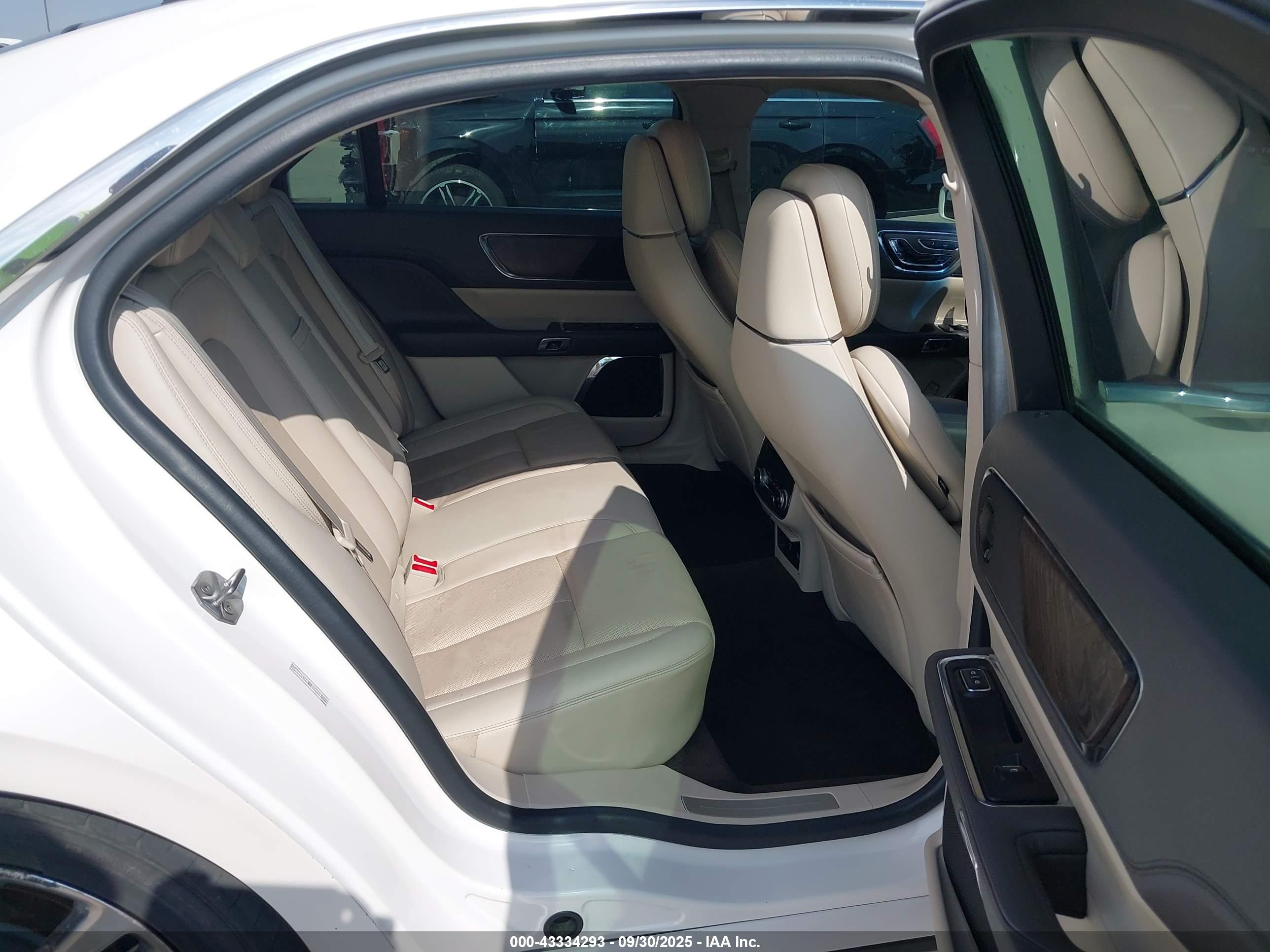LINCOLN CONTINENTAL image 8