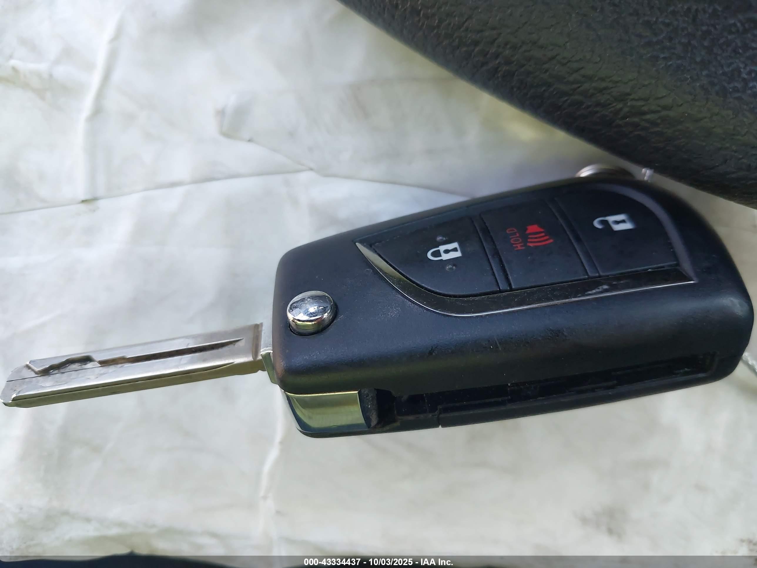 TOYOTA RAV4 image 11