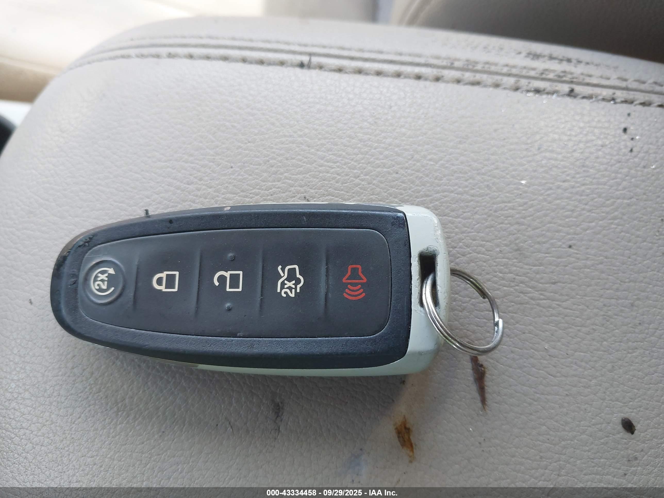 FORD ESCAPE image 11