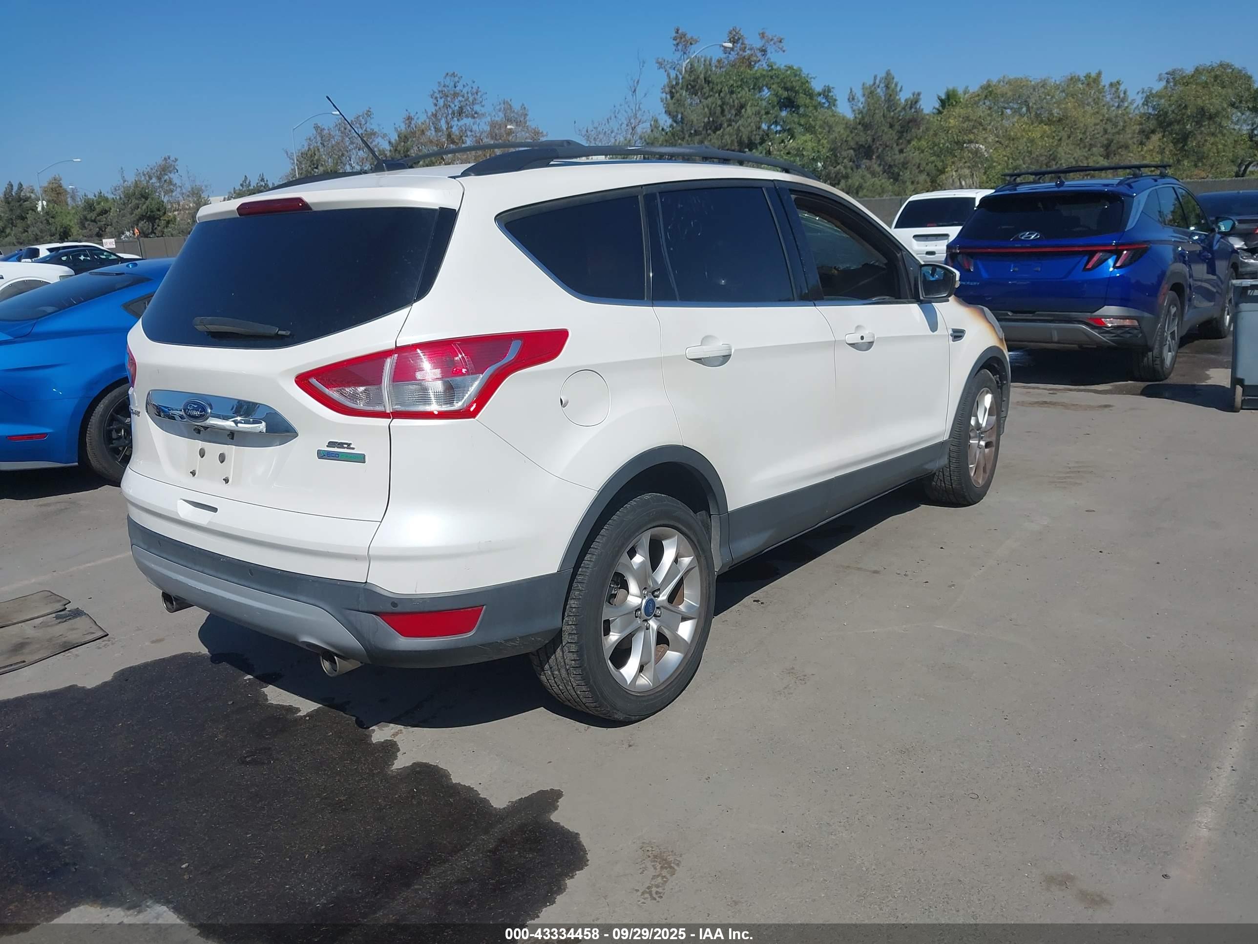 FORD ESCAPE image 4