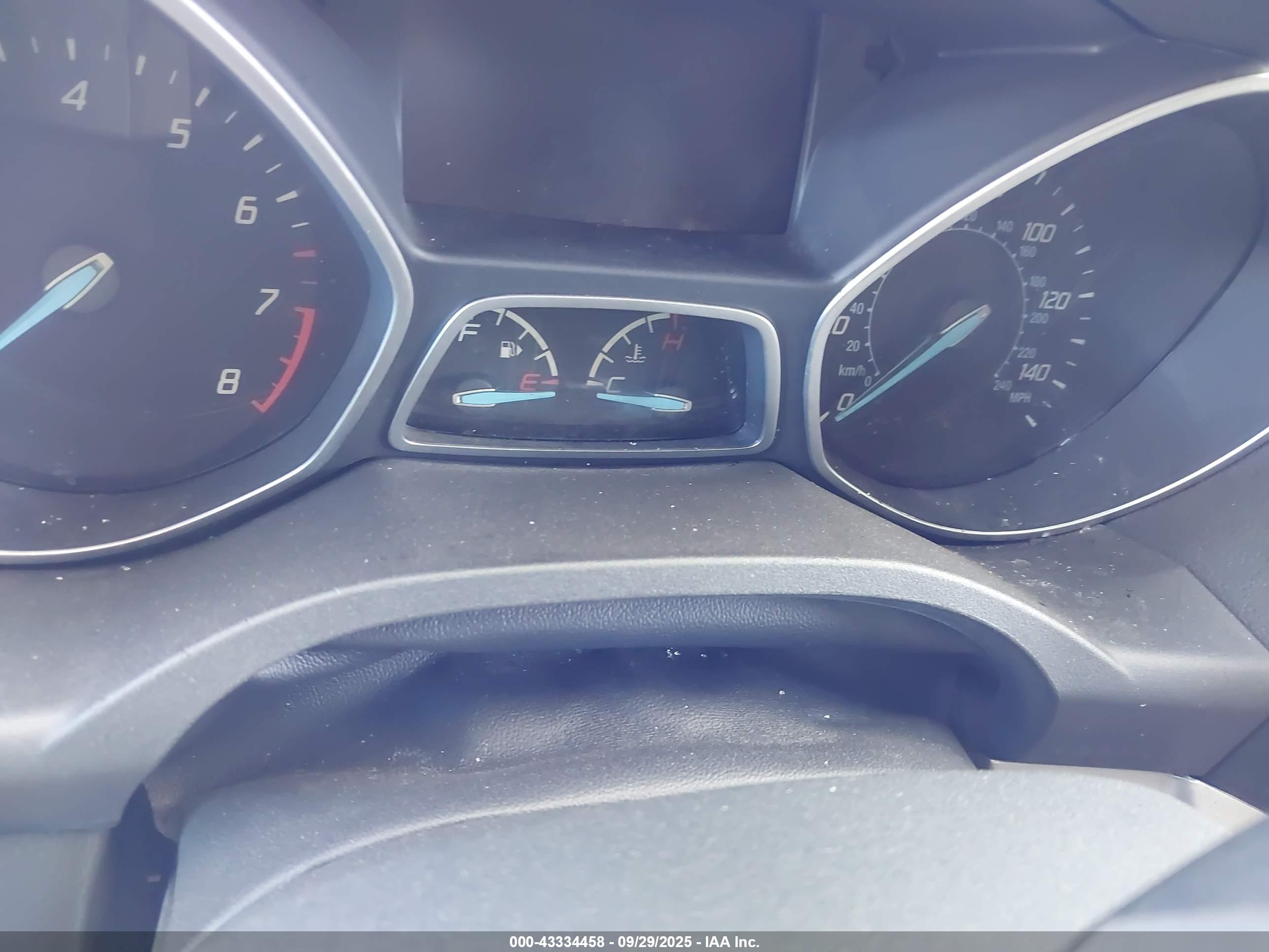 FORD ESCAPE image 7