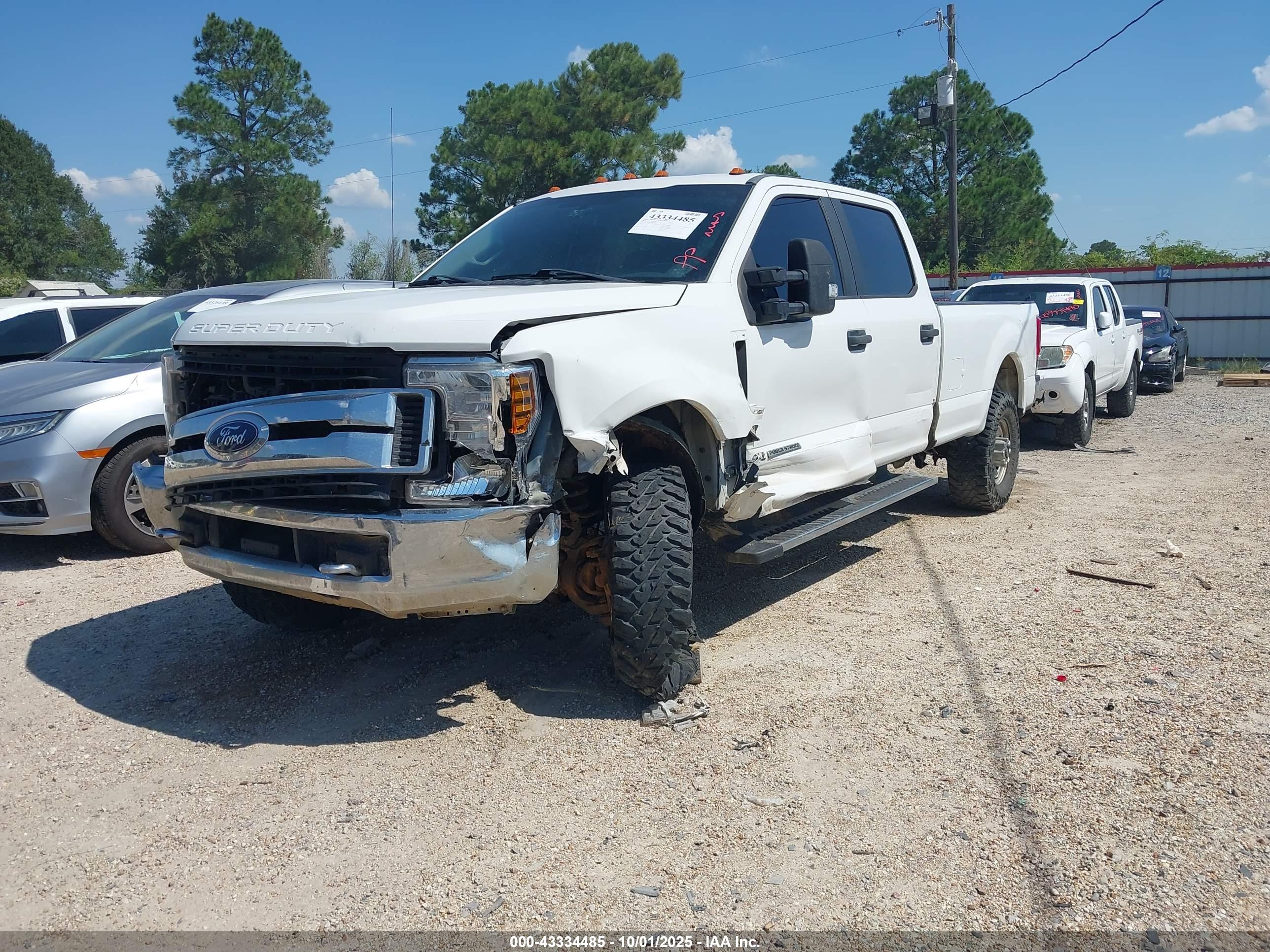 FORD F-250 image 2