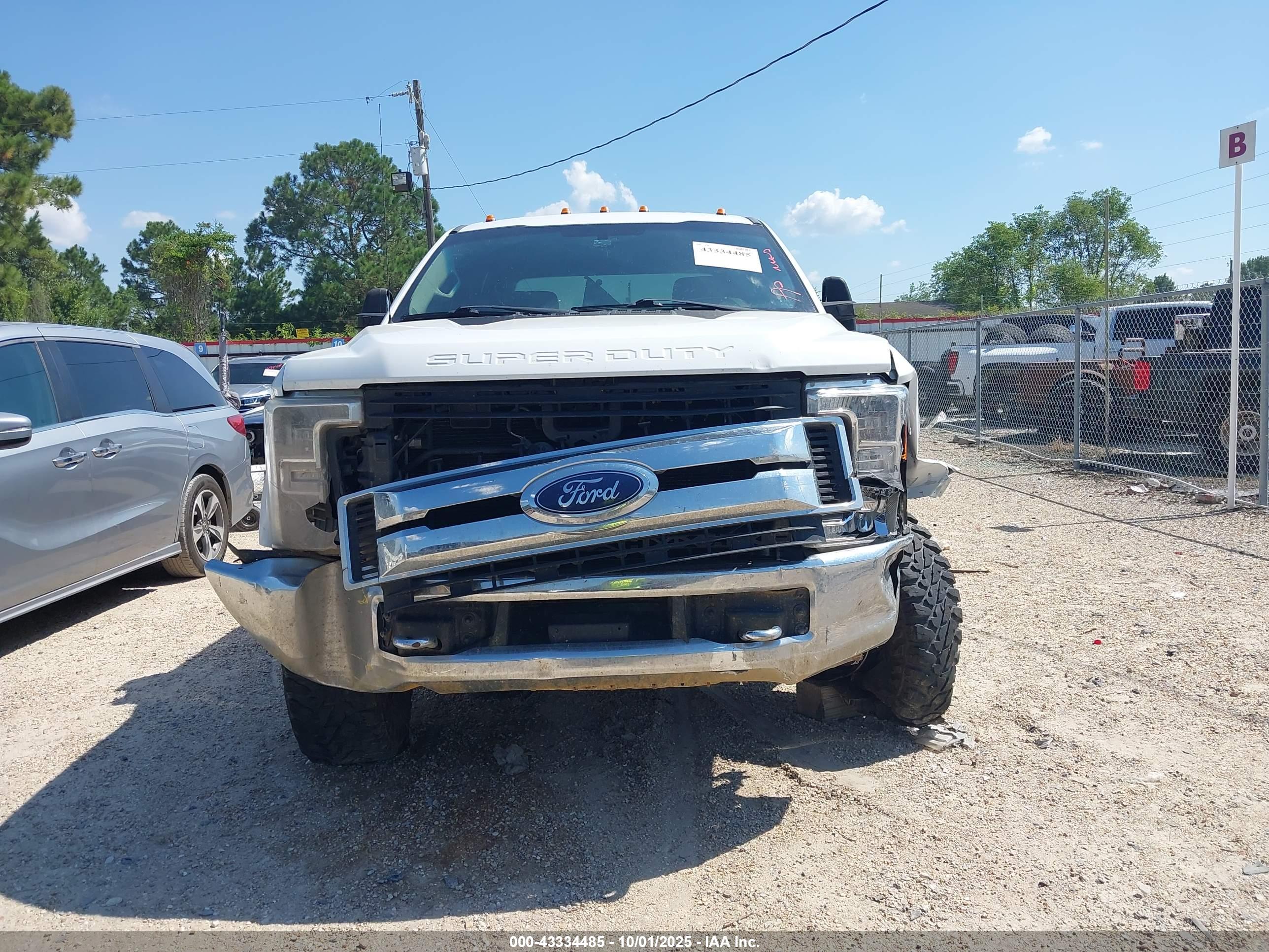 FORD F-250 image 6