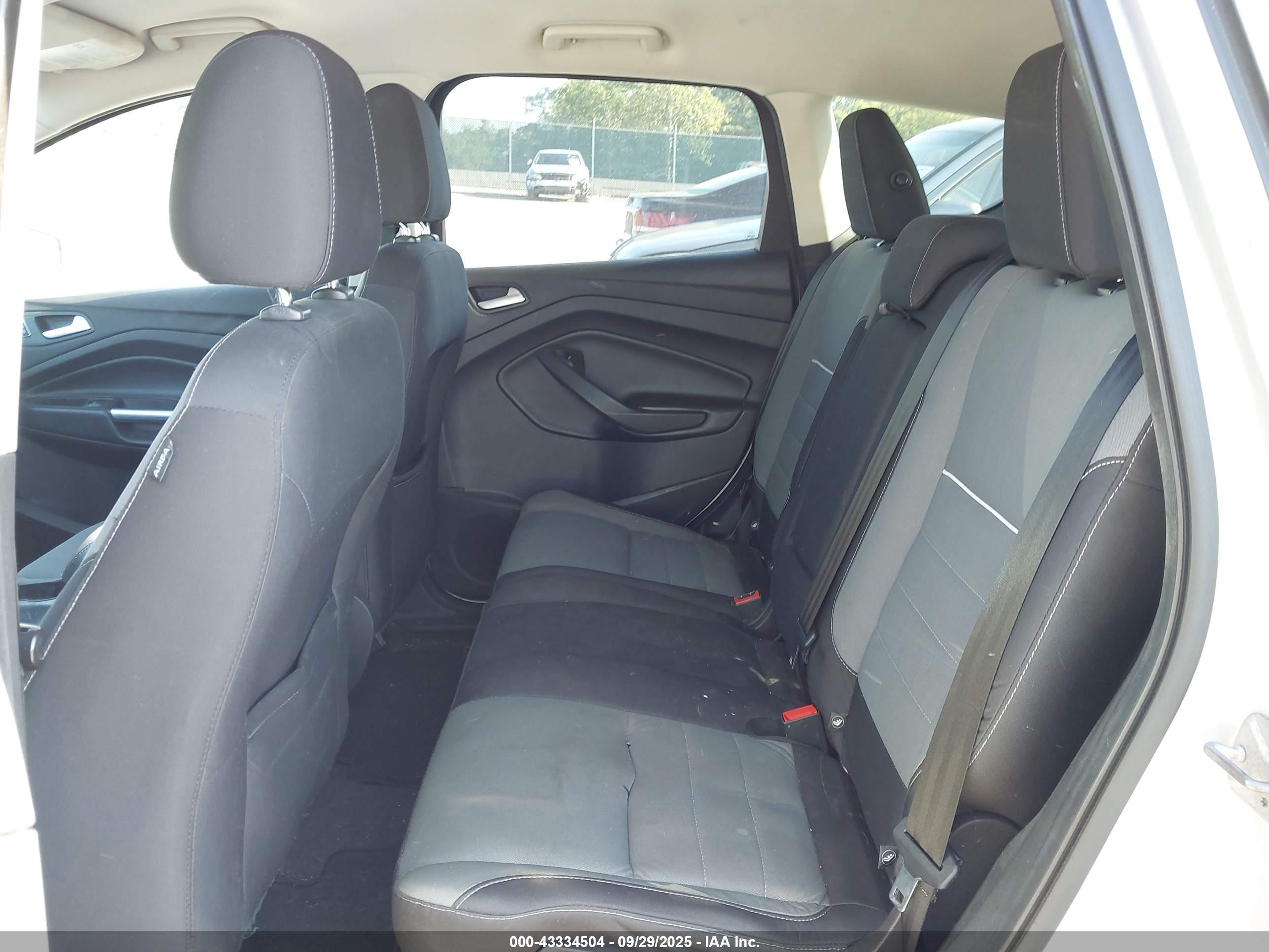 FORD ESCAPE image 8