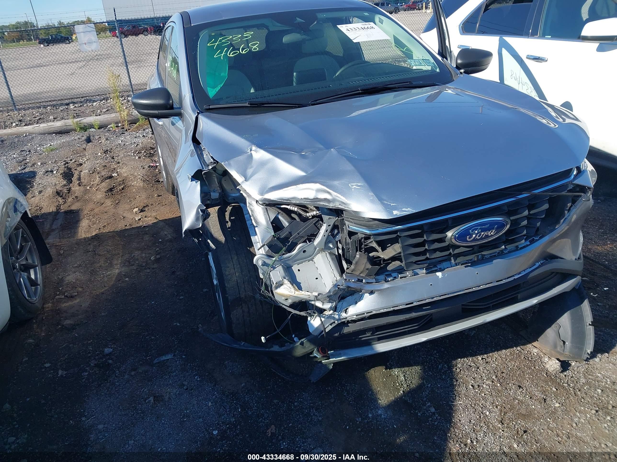 FORD ESCAPE image 6