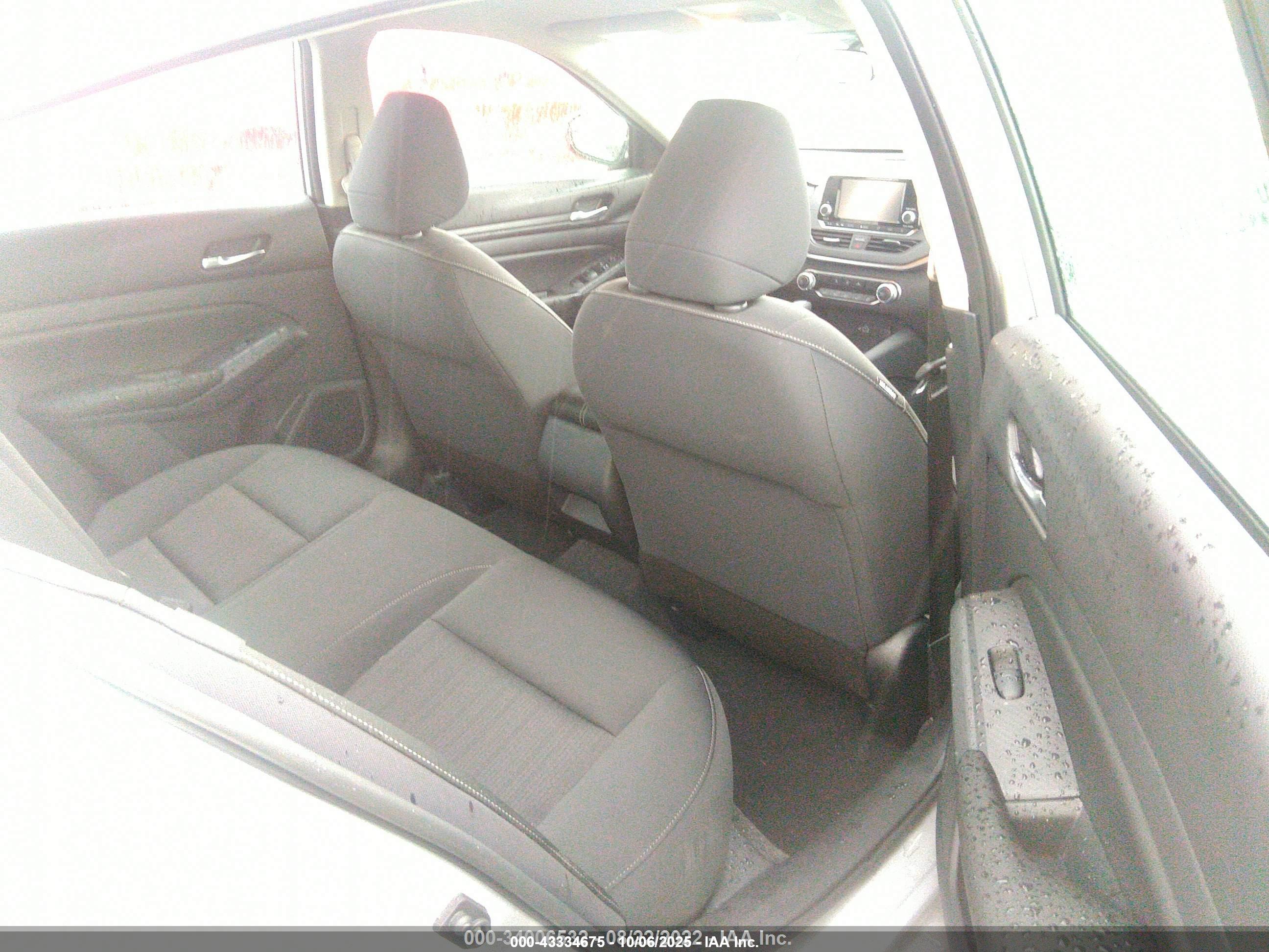 NISSAN ALTIMA image 8