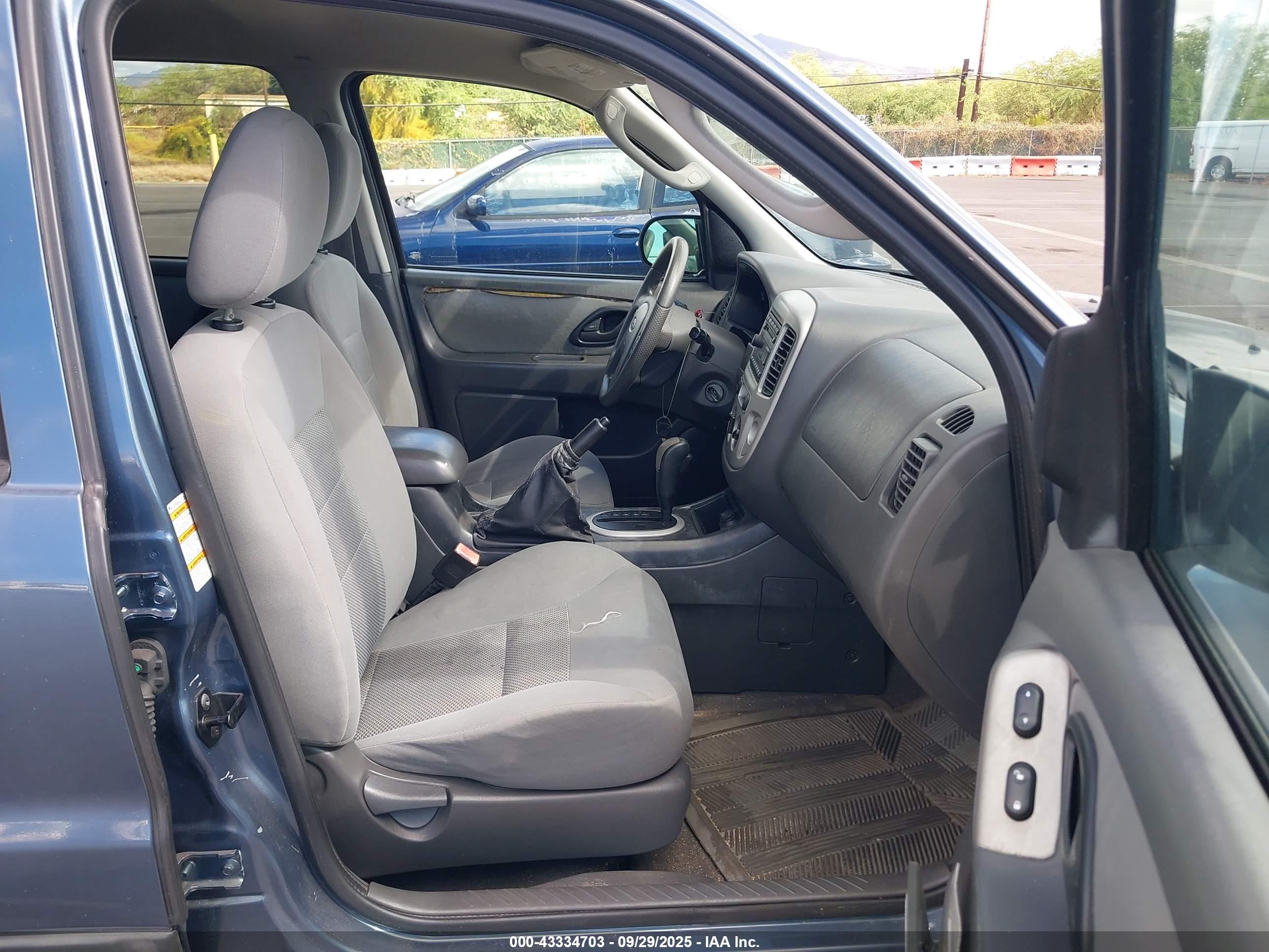 FORD ESCAPE image 5