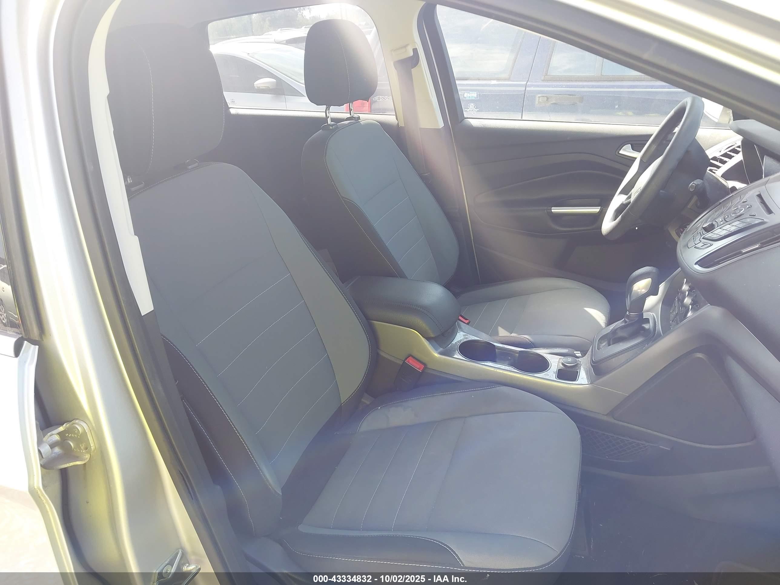 FORD ESCAPE image 5
