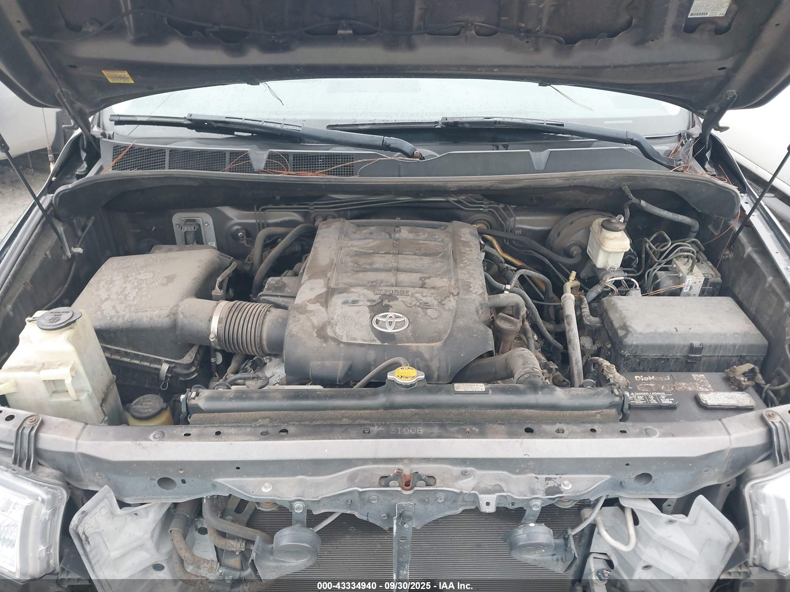 TOYOTA TUNDRA image 10